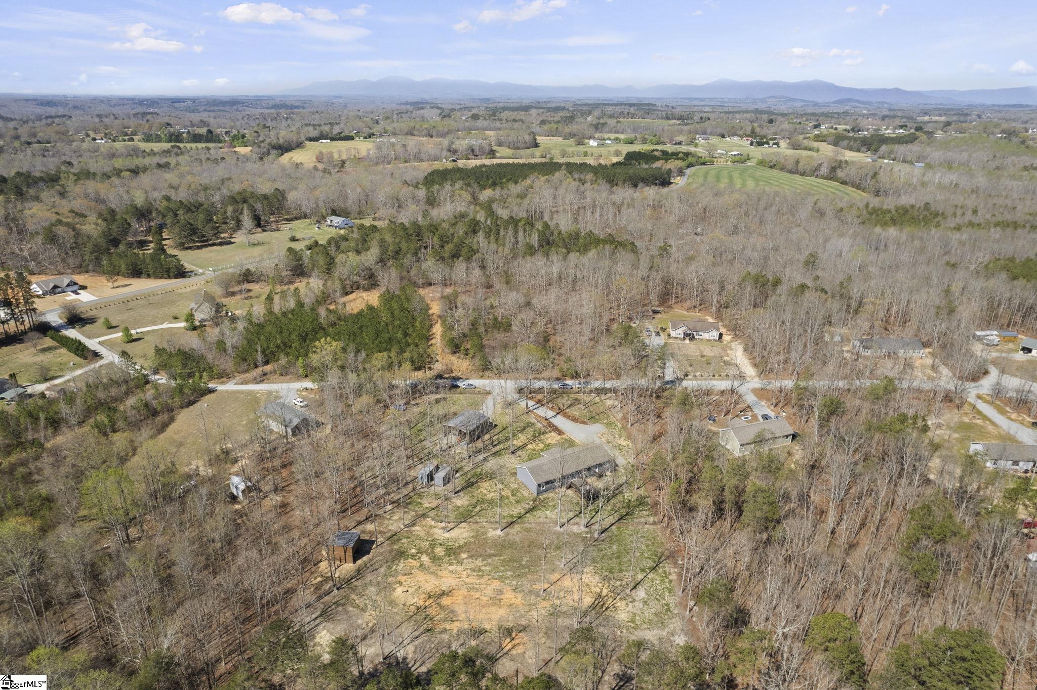 140 Vera Lane Columbus, NC 28722