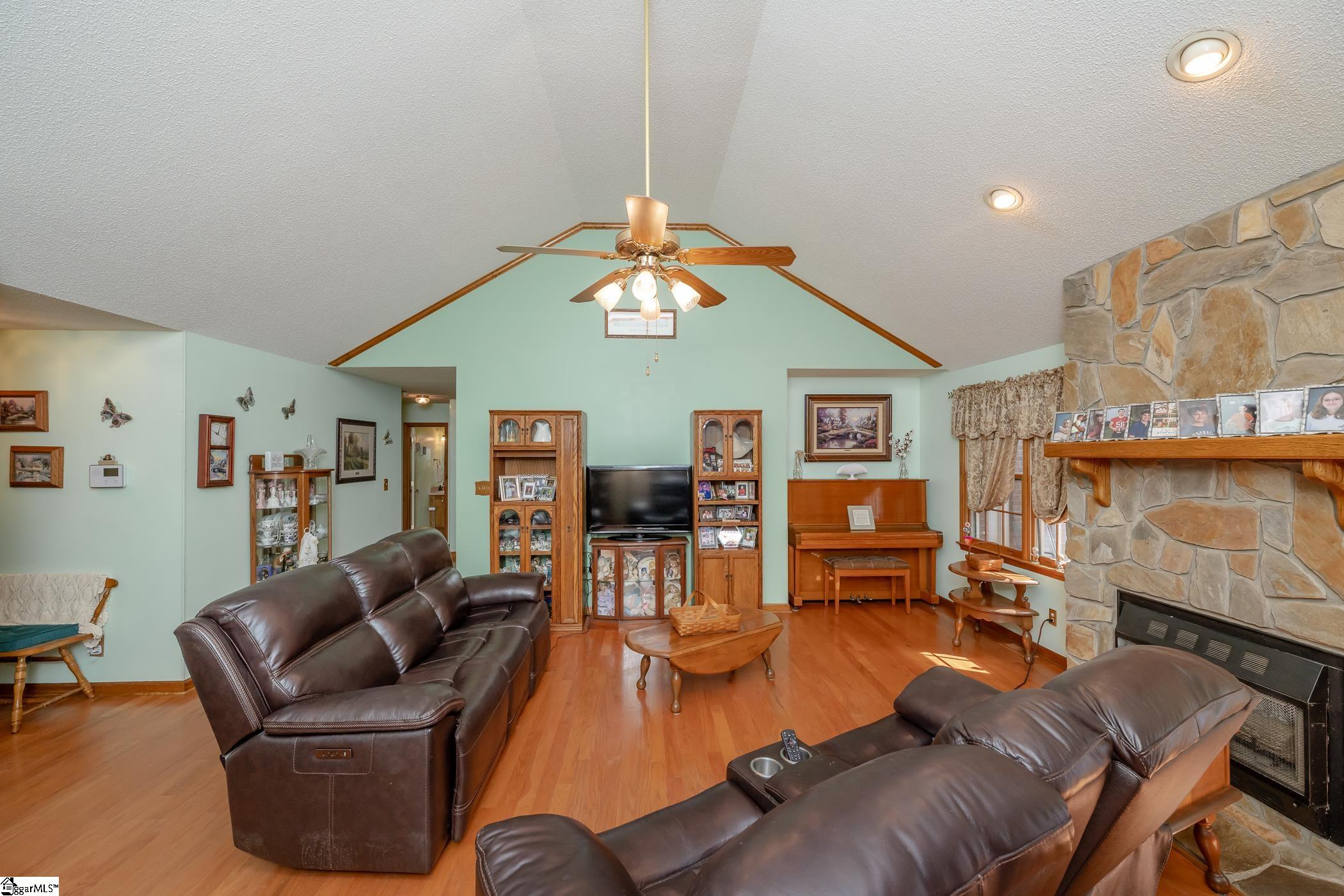 366 Shallowford Drive Boiling Springs, SC 29316