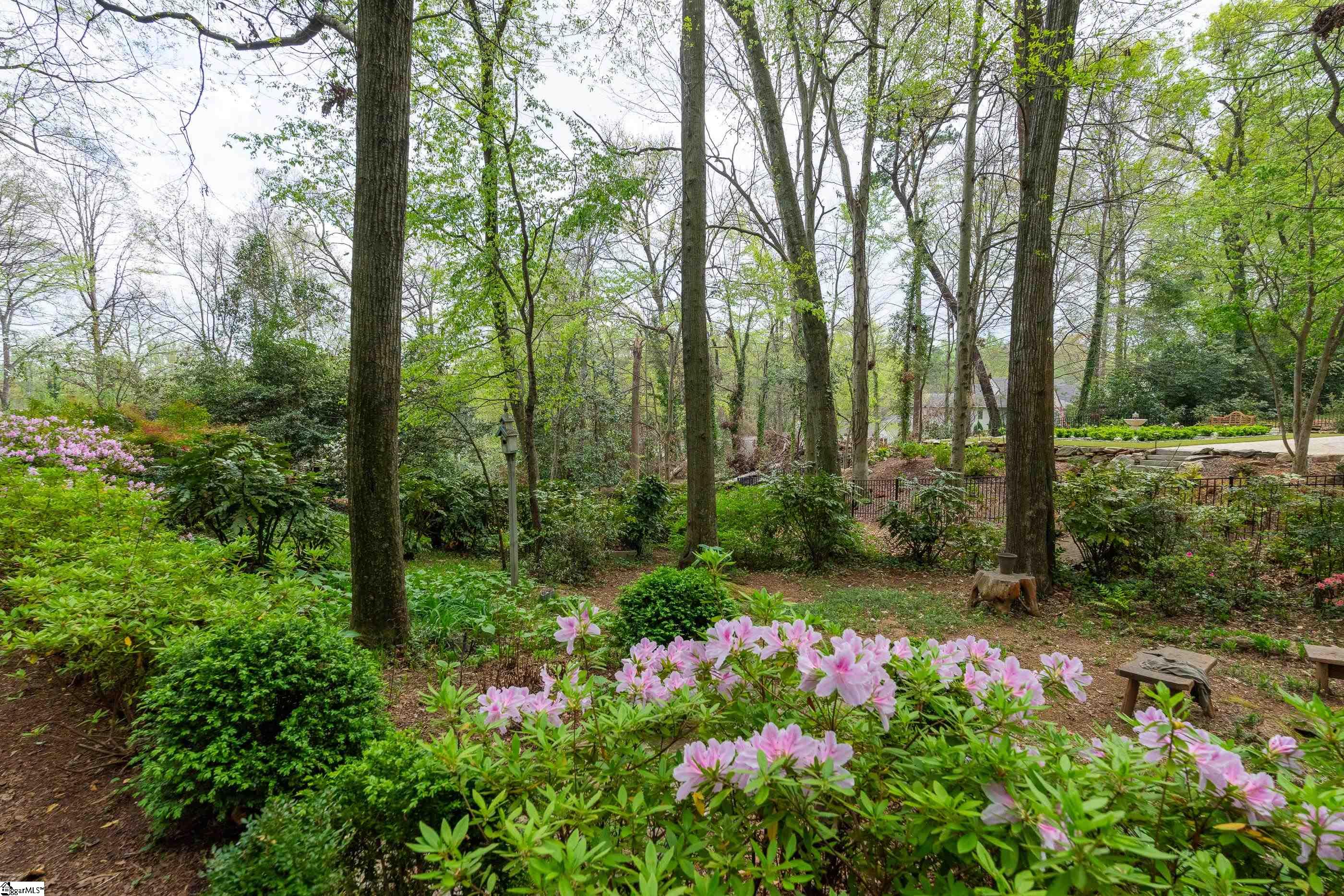 78 Woodvale Avenue Greenville, SC 29605
