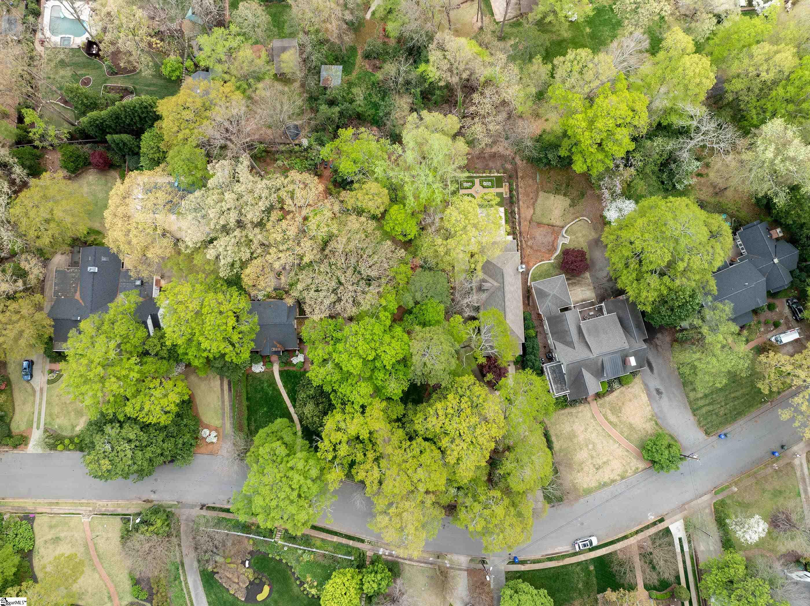 78 Woodvale Avenue Greenville, SC 29605