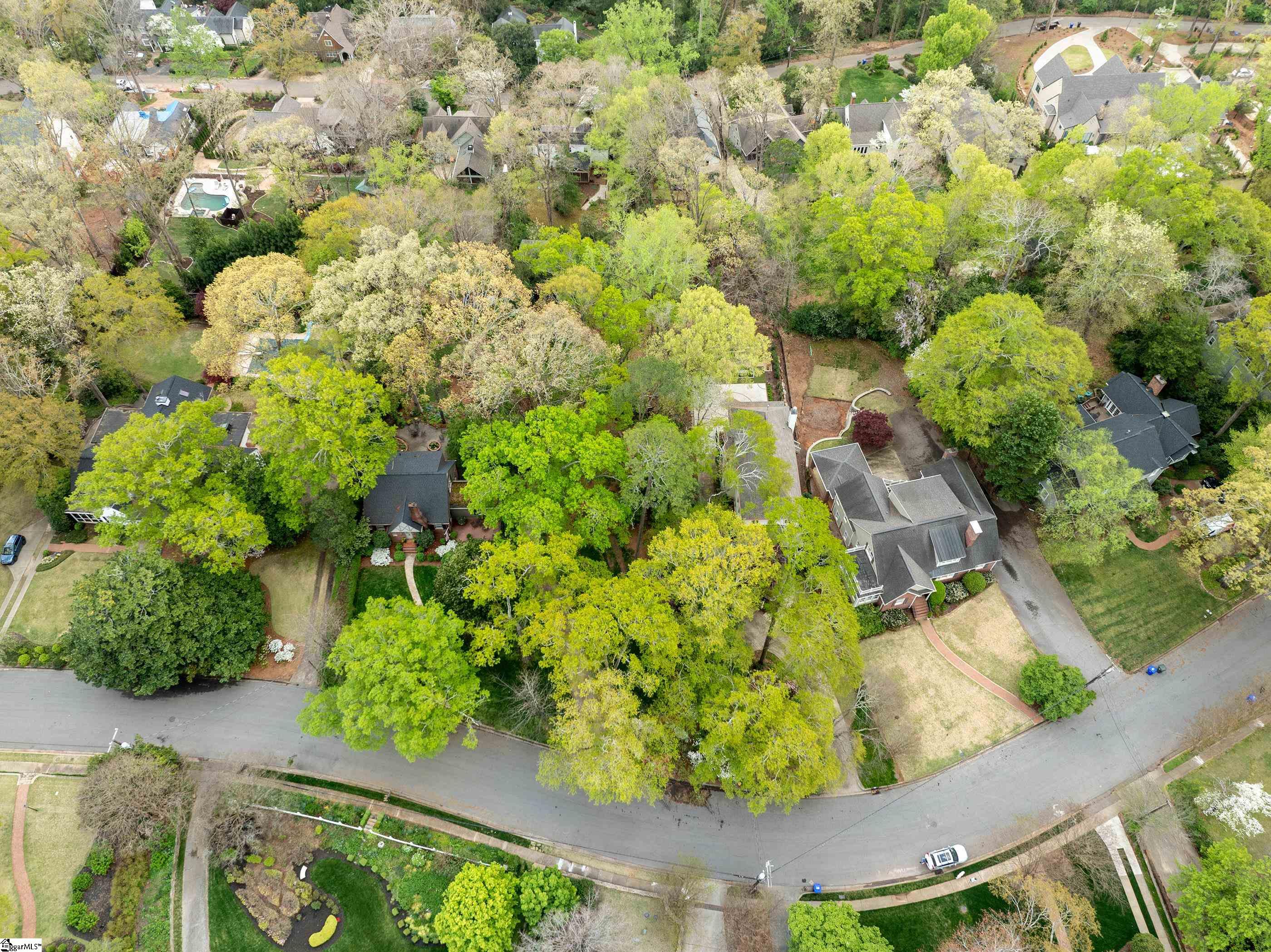 78 Woodvale Avenue Greenville, SC 29605