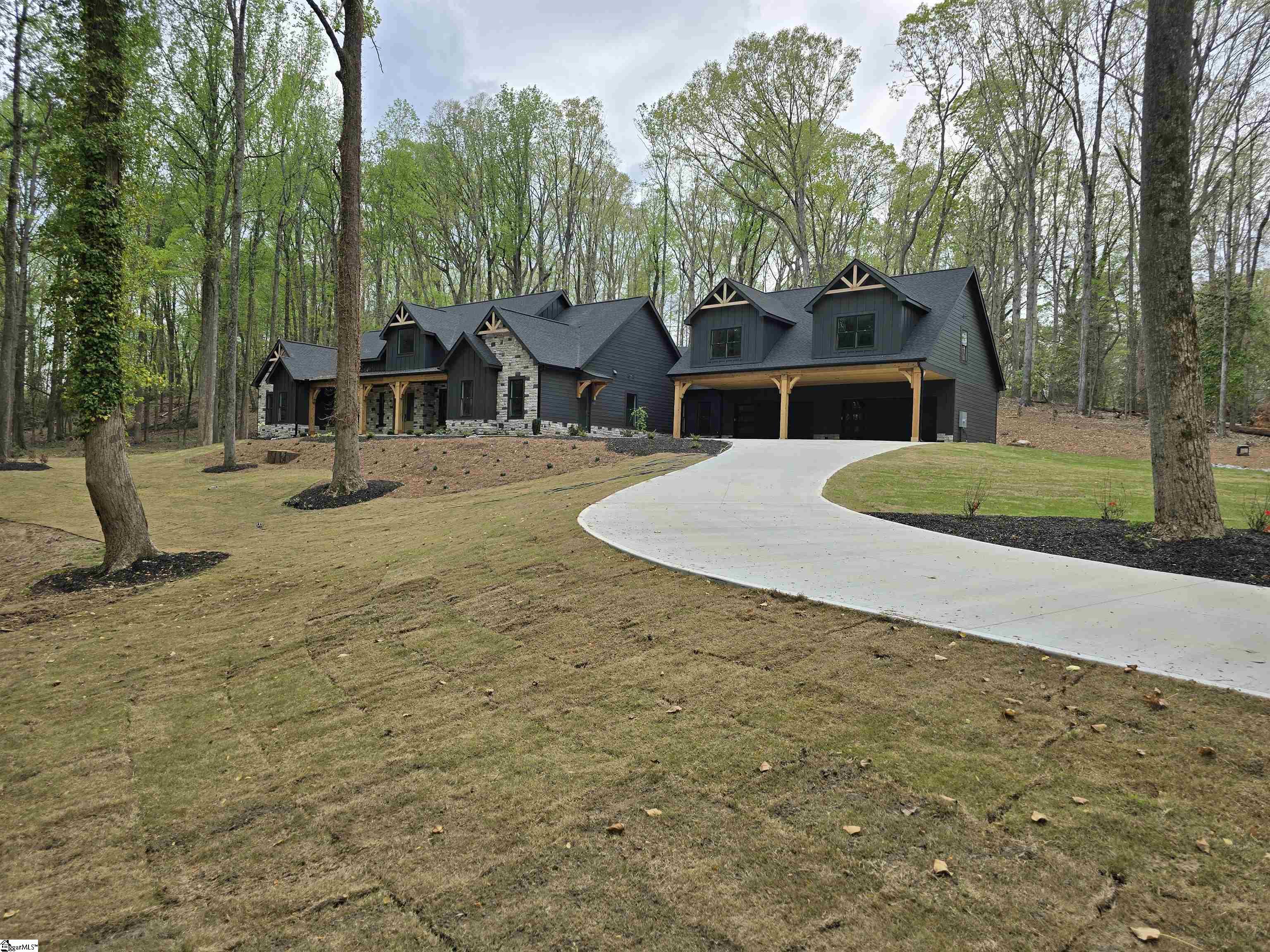 192 Graylyn Drive Anderson, SC 29621