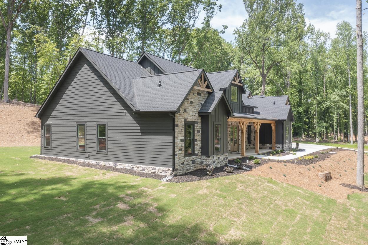 192 Graylyn Drive Anderson, SC 29621