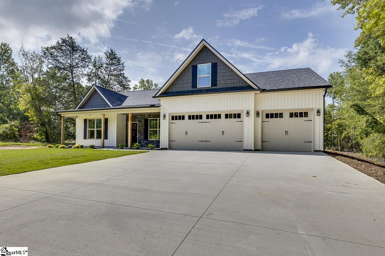 399 Bowers Road Travelers Rest, SC 29690