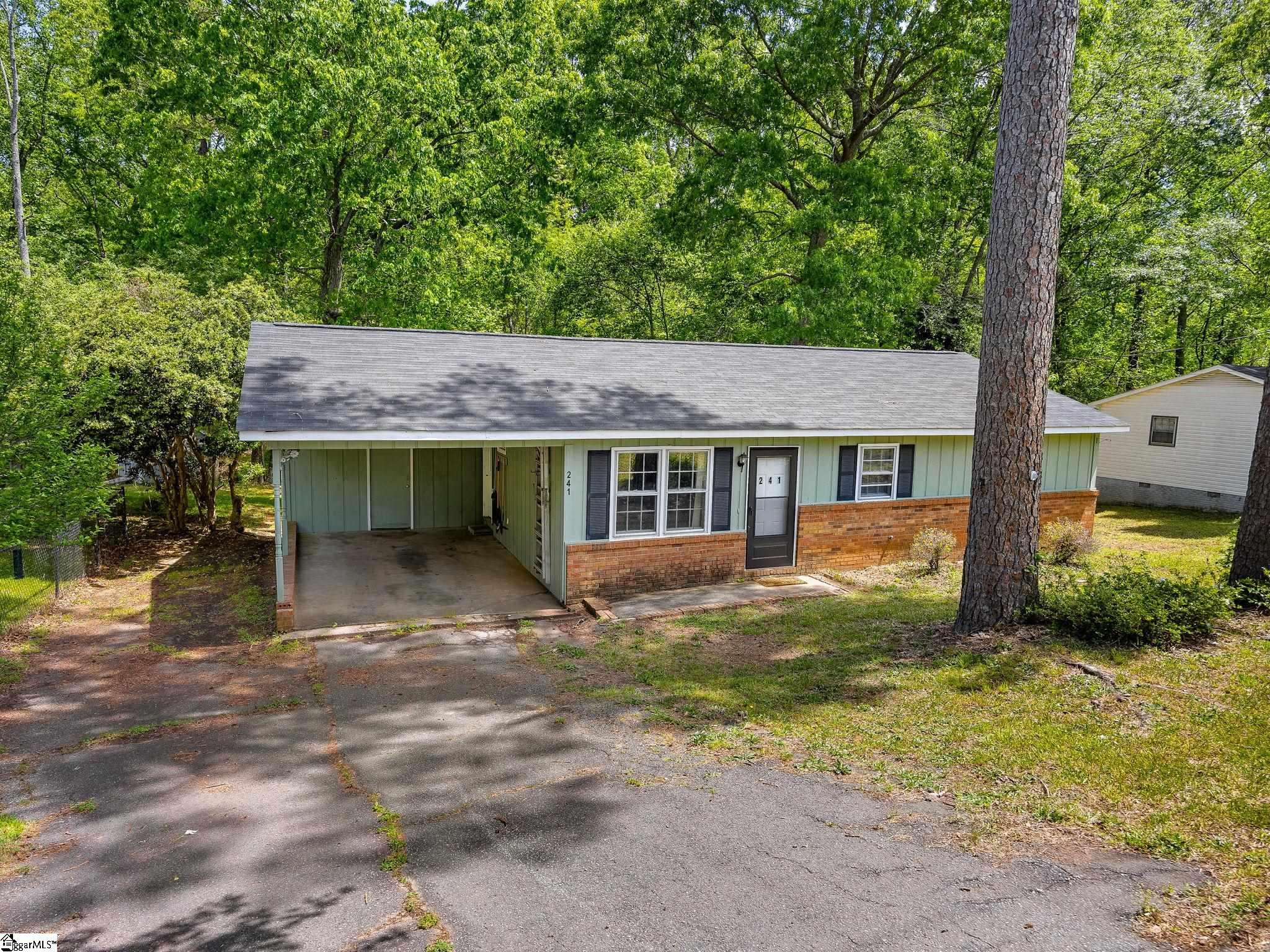 241 Idlewood Circle Spartanburg, SC 29307