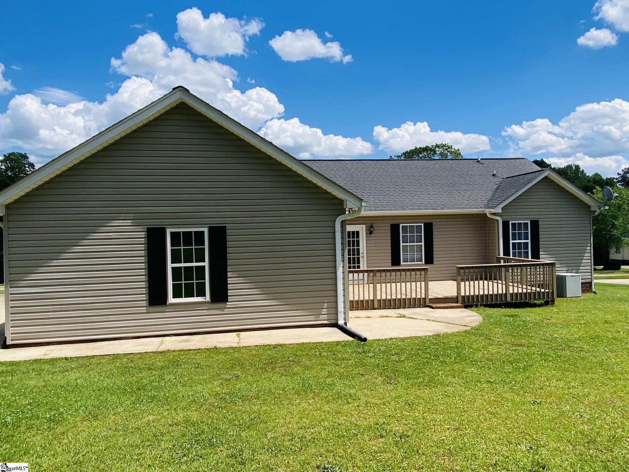 108 Brooke Lee Circle Taylors, SC 29687