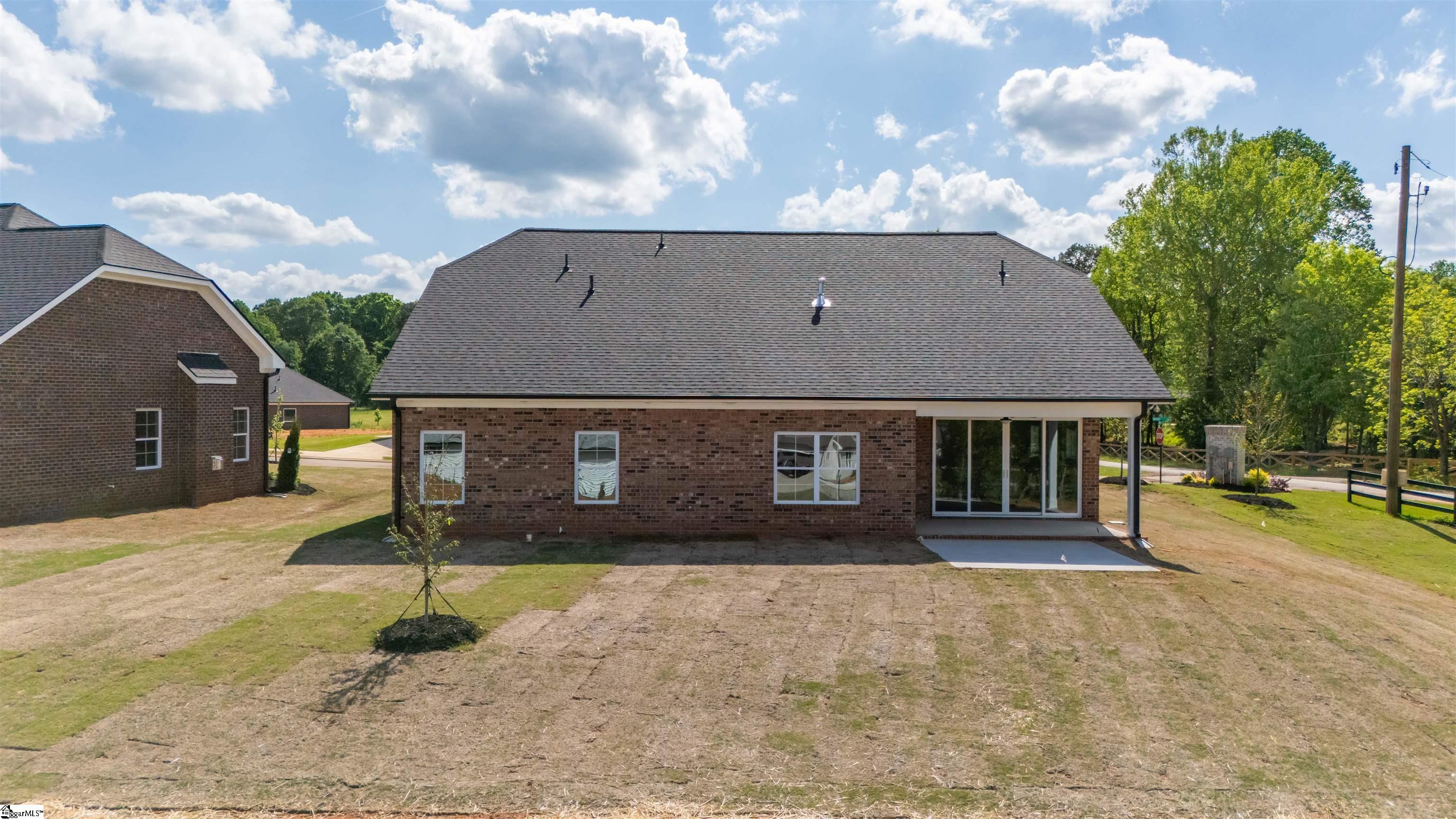 101 Willett Trail Taylors, SC 29687