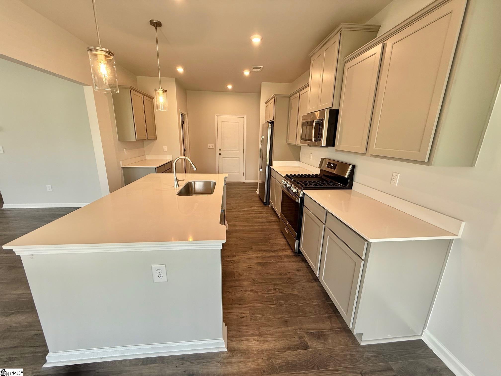 1812 Berkshire Lane Spartanburg, SC 29303