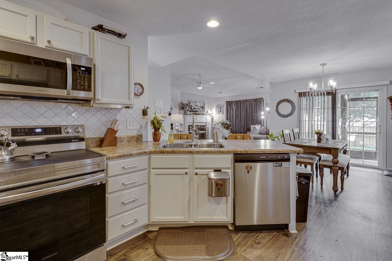 3 Heatherfield Drive Simpsonville, SC 29680