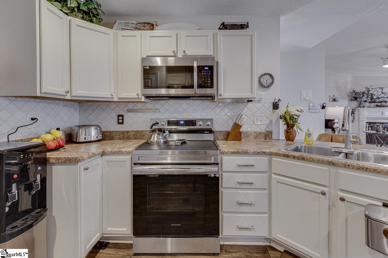 3 Heatherfield Drive Simpsonville, SC 29680