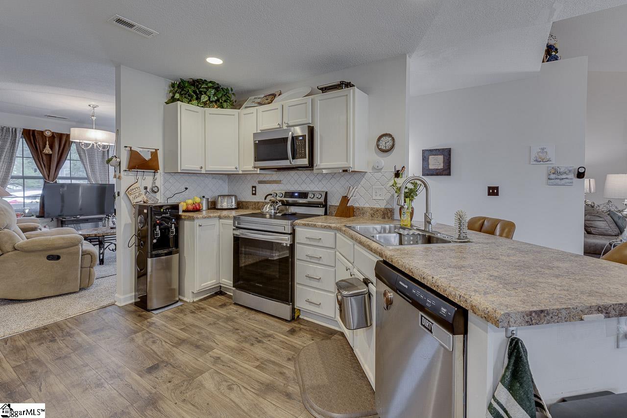 3 Heatherfield Drive Simpsonville, SC 29680