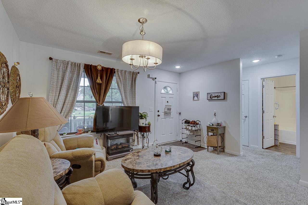 3 Heatherfield Drive Simpsonville, SC 29680