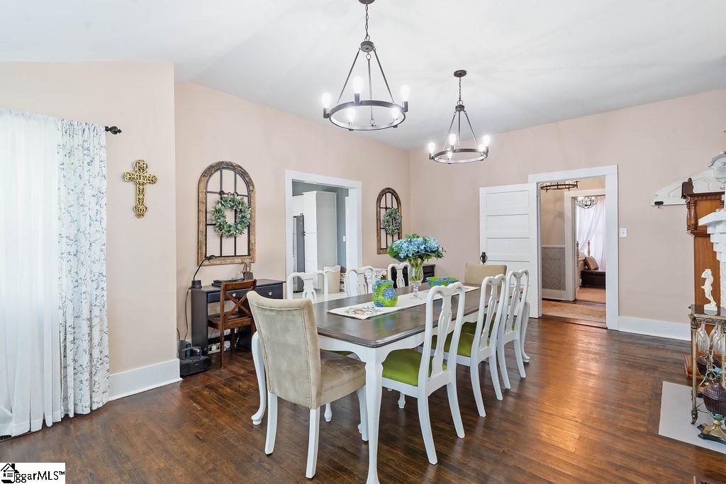 15 S Greenwood Avenue Ware Shoals, SC 29629
