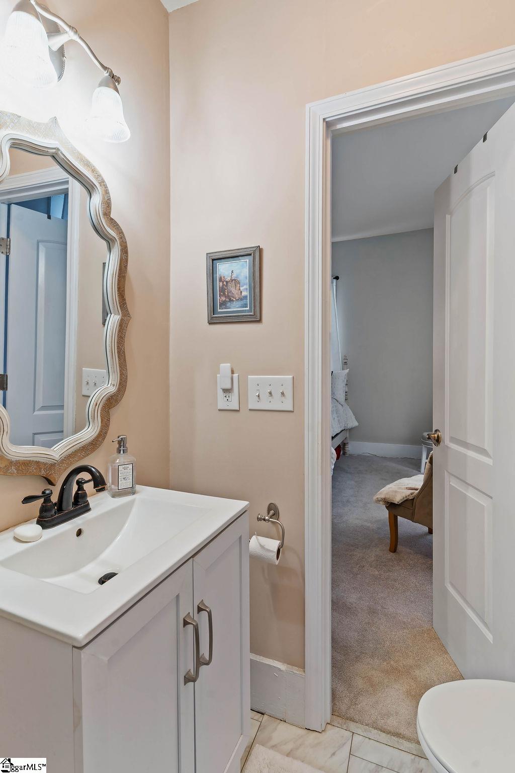 15 S Greenwood Avenue Ware Shoals, SC 29629