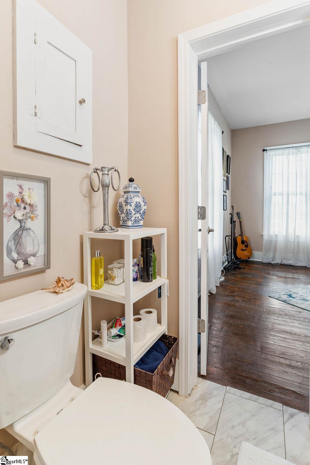 15 S Greenwood Avenue Ware Shoals, SC 29629