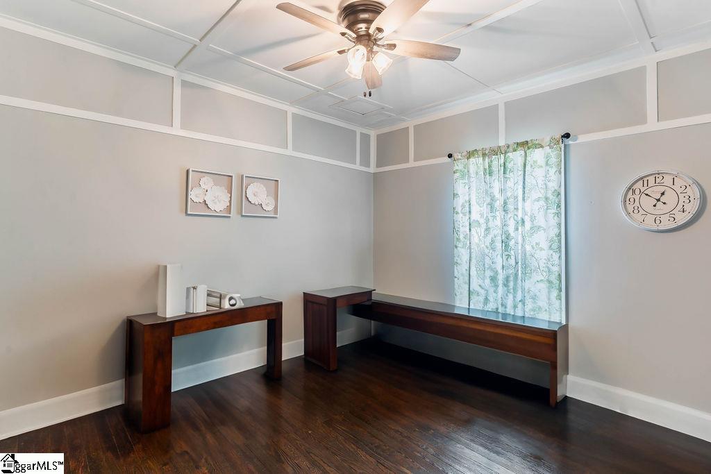 15 S Greenwood Avenue Ware Shoals, SC 29629