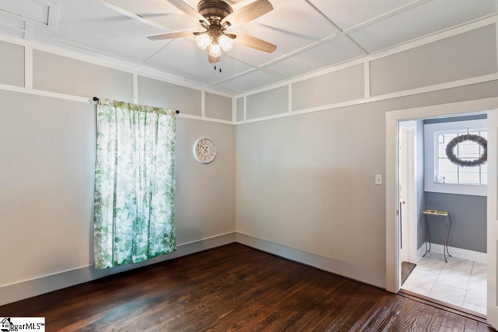 15 S Greenwood Avenue Ware Shoals, SC 29629