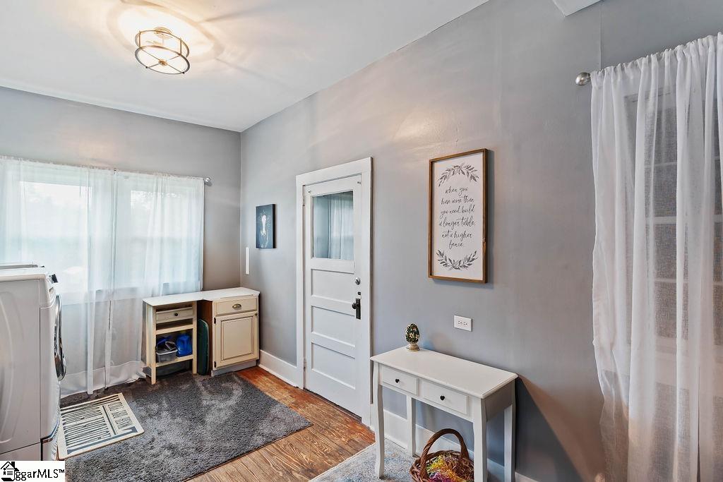 15 S Greenwood Avenue Ware Shoals, SC 29629