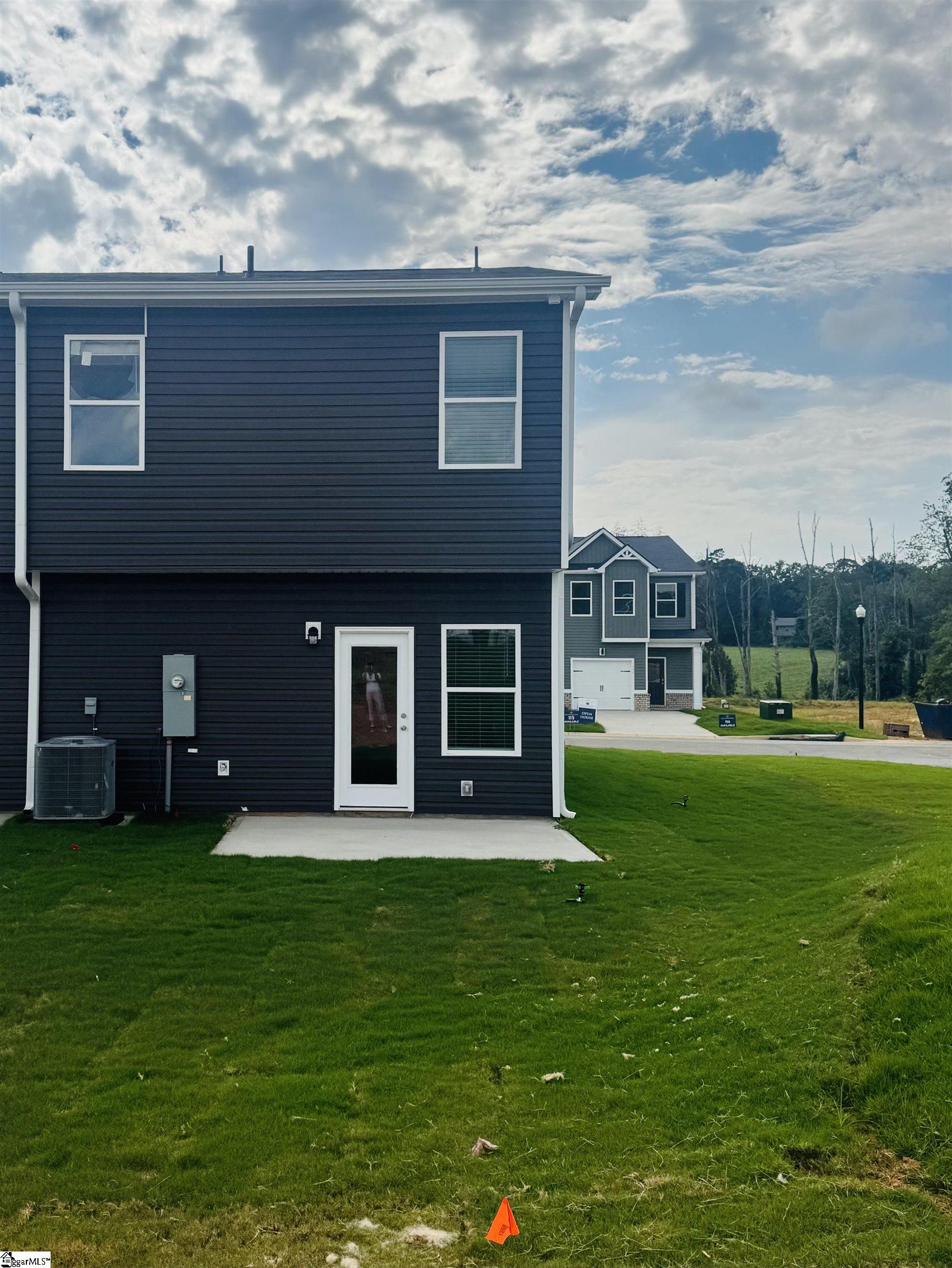 1409 Port Harbor Court Spartanburg, SC 29306