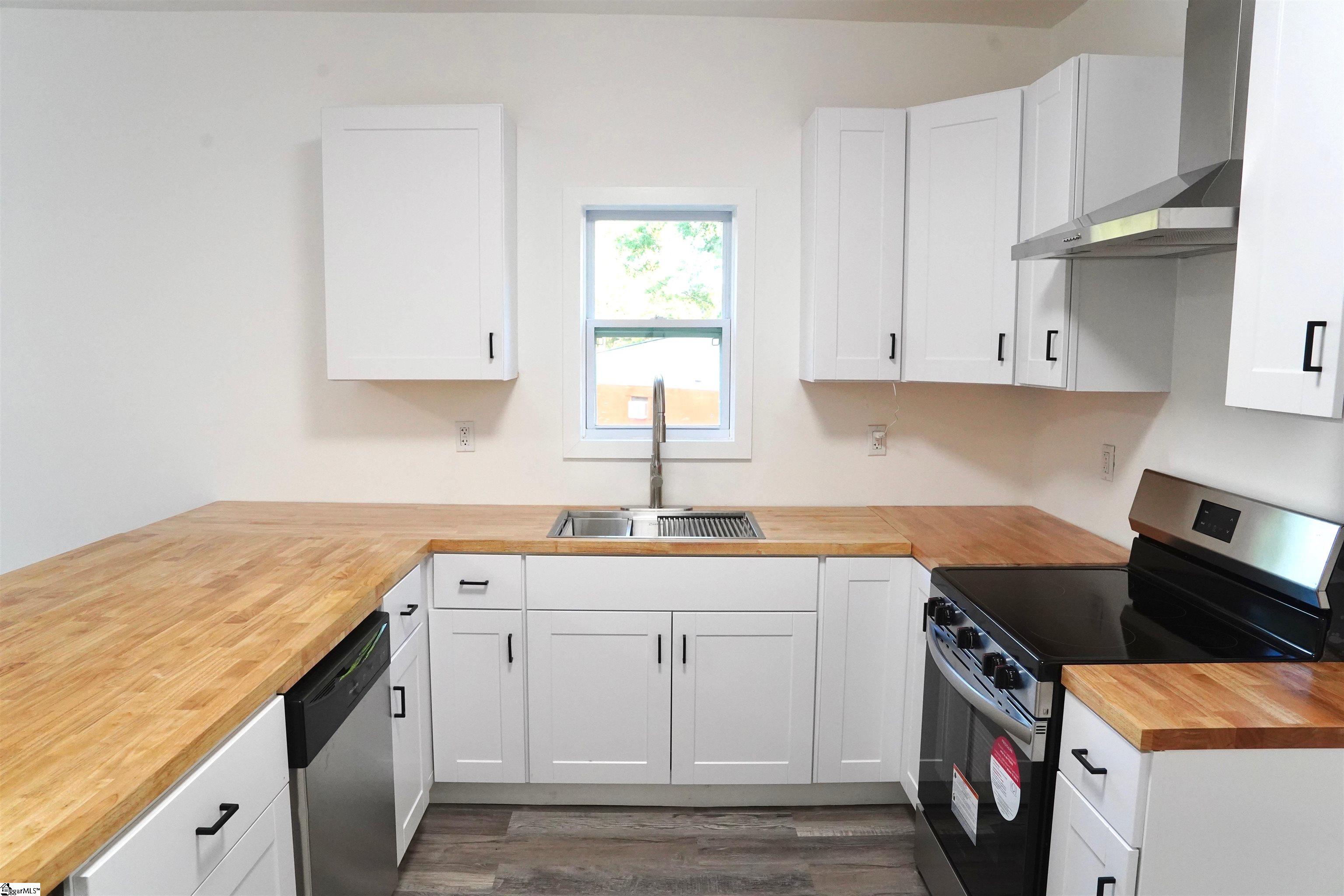 221 Foster Street Anderson, SC 29625