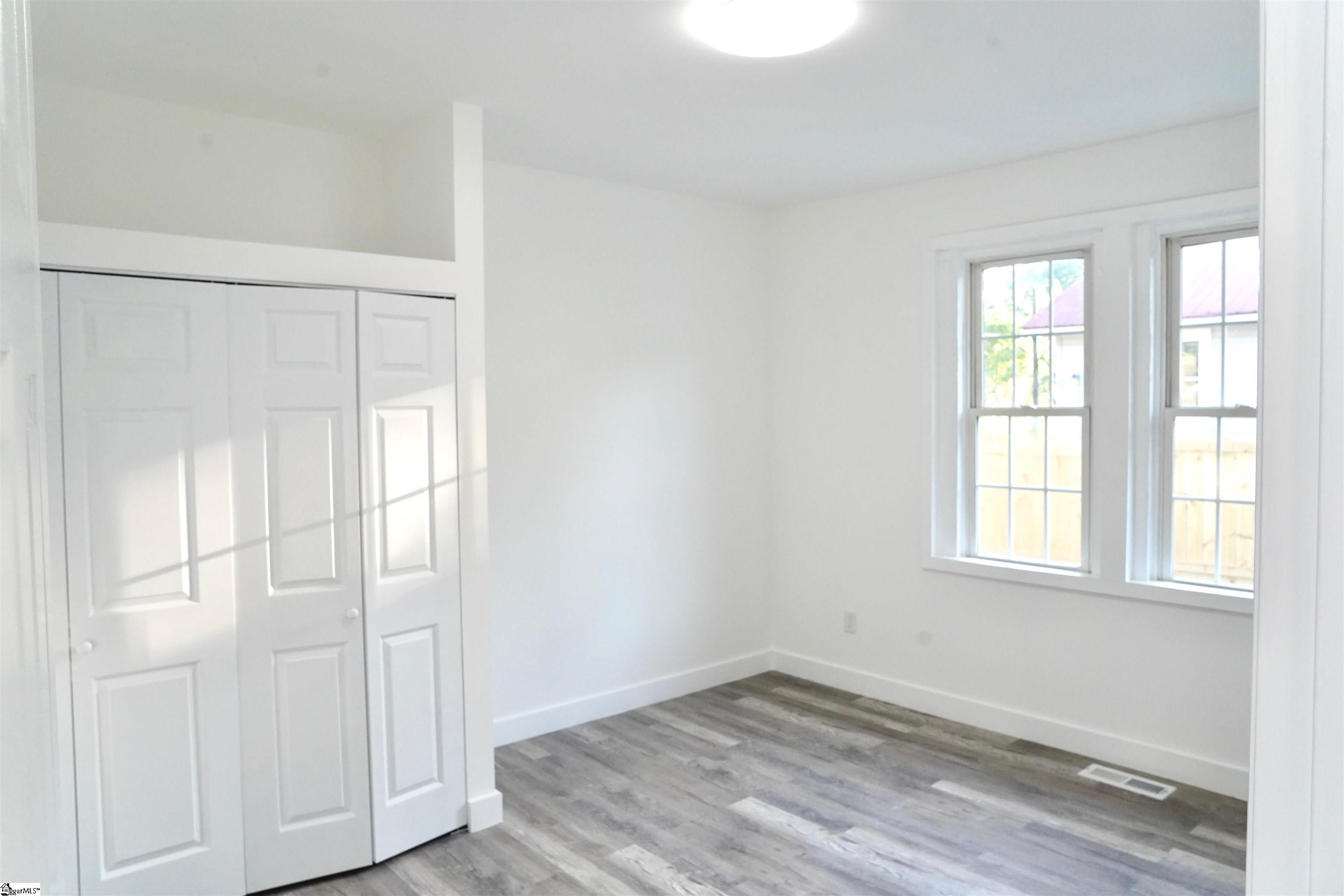 221 Foster Street Anderson, SC 29625