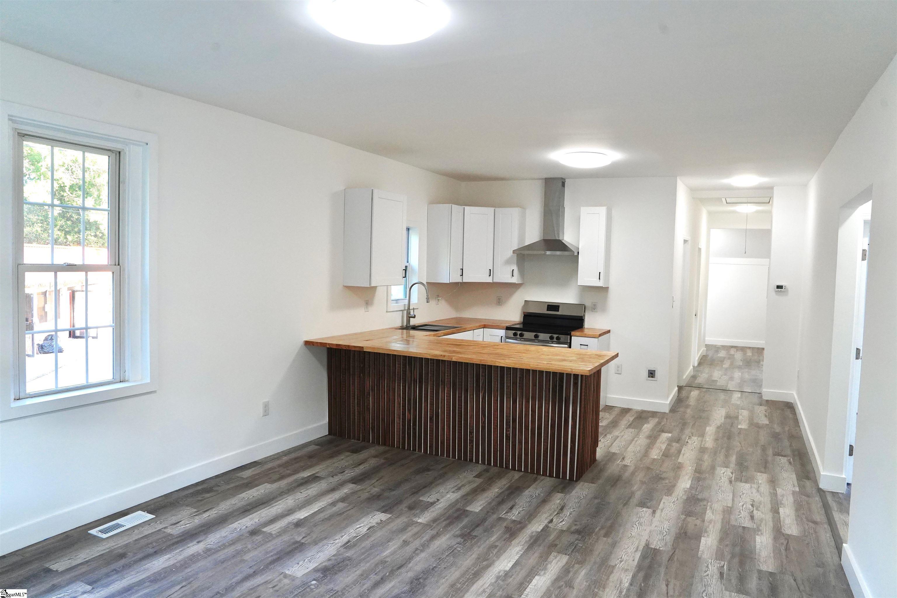221 Foster Street Anderson, SC 29625