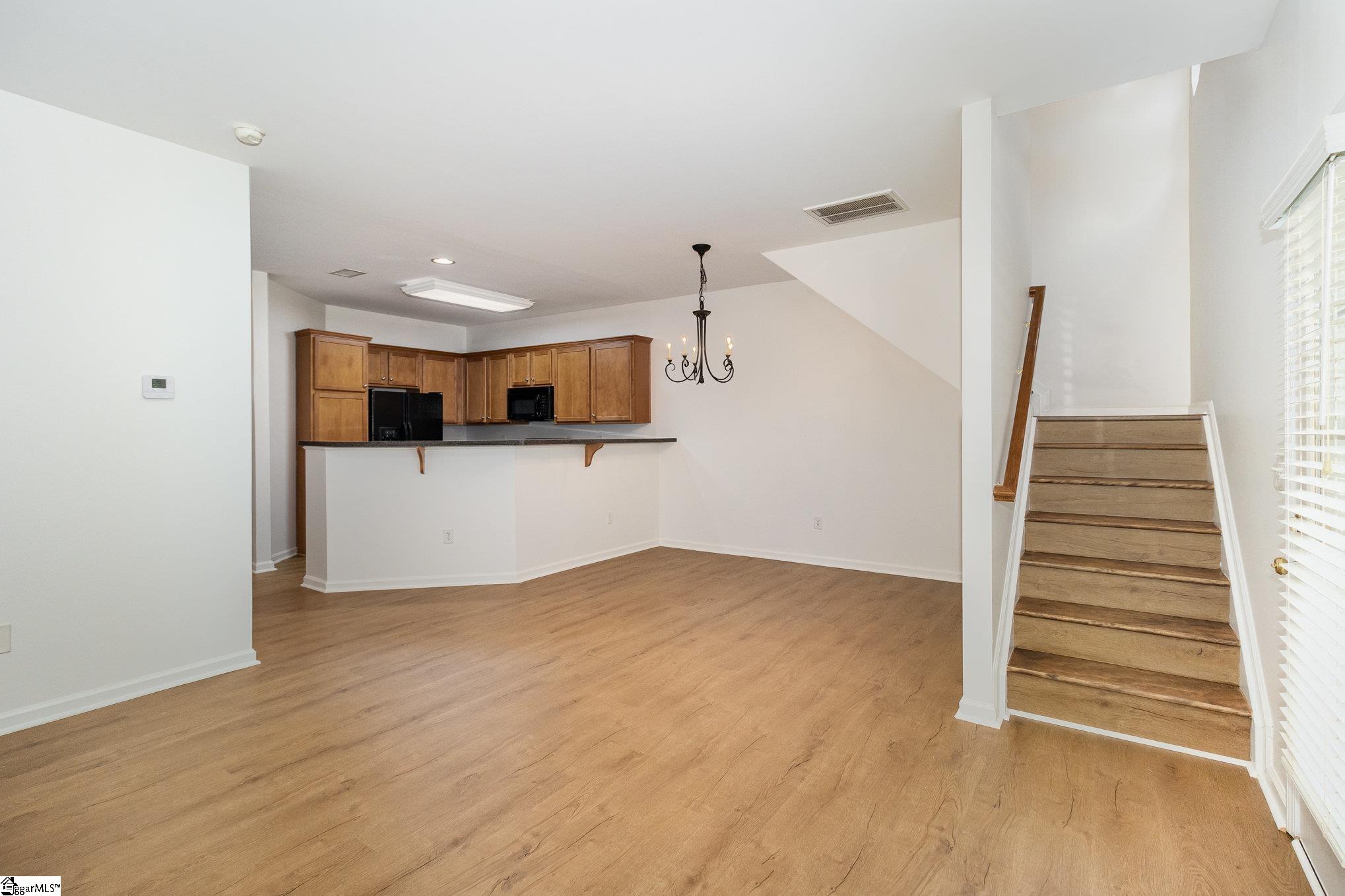 137 Pin Oak Court Easley, SC 29642