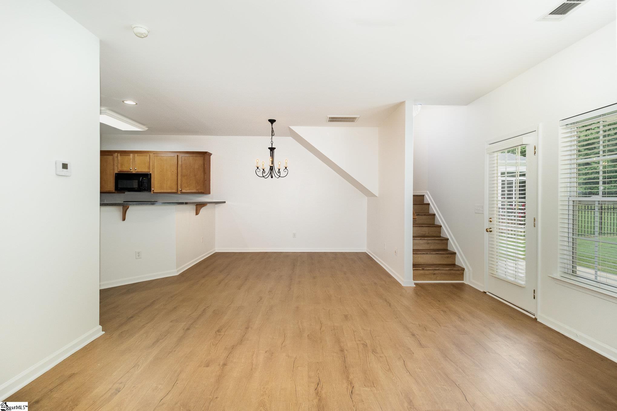 137 Pin Oak Court Easley, SC 29642