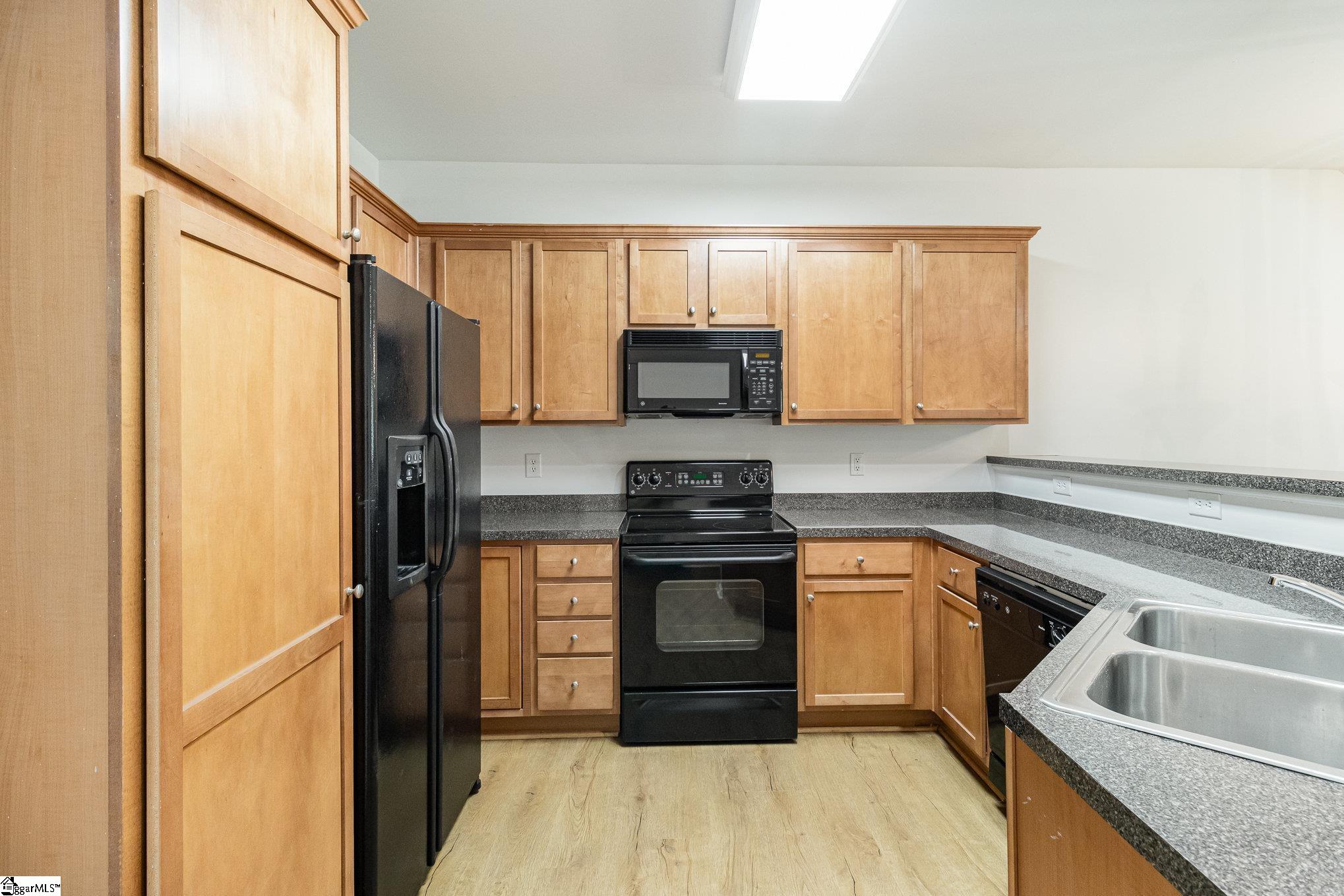 137 Pin Oak Court Easley, SC 29642