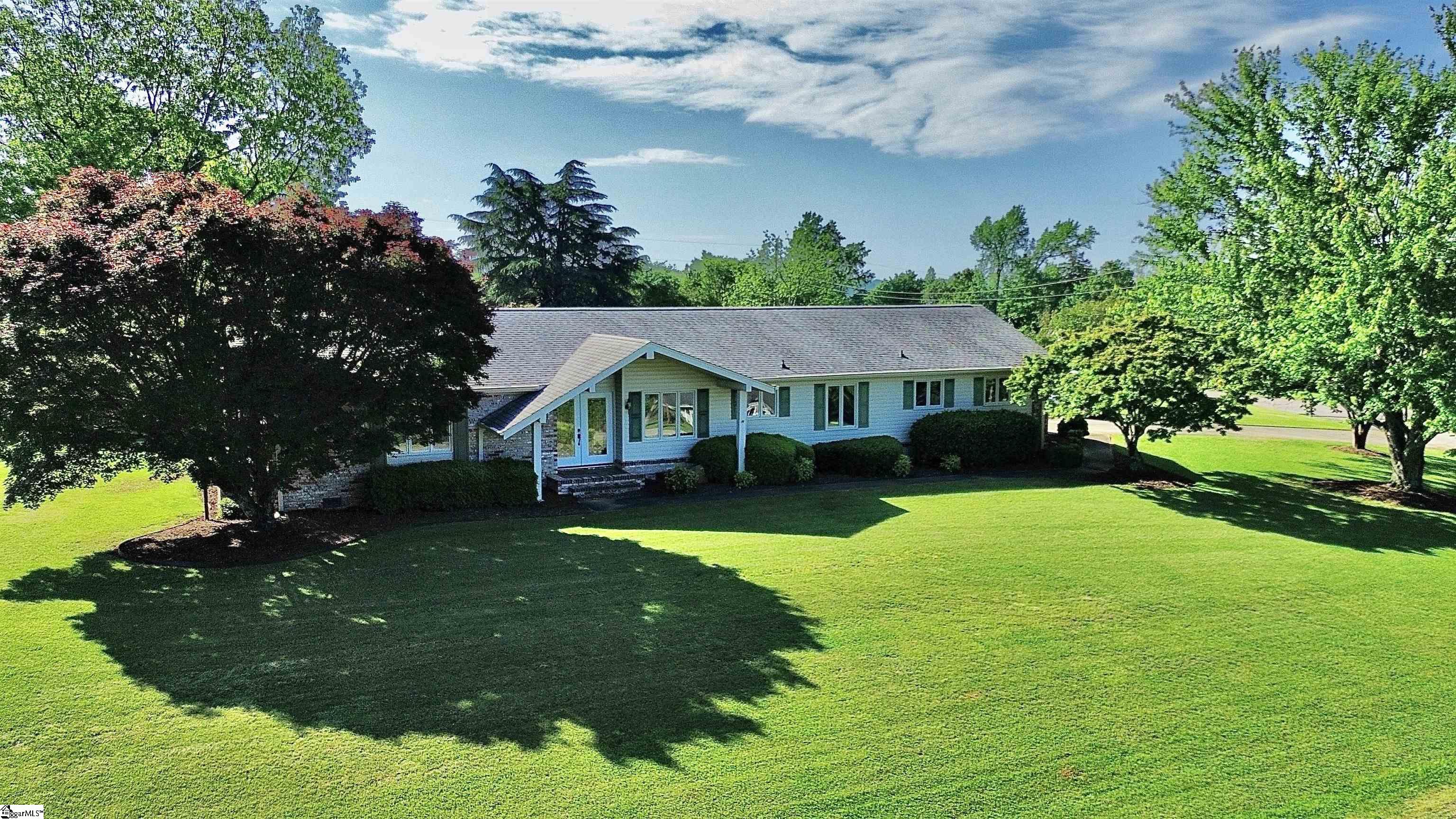 122 Mountainview Drive Pickens, SC 29671