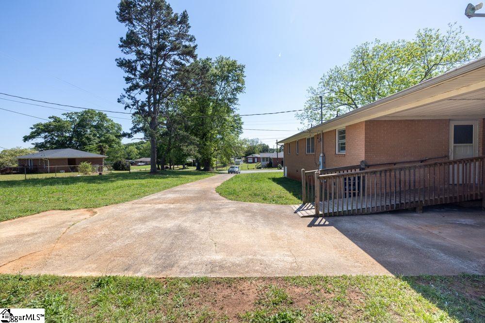 2403 Dobbins Bridge Road Anderson, SC 29626