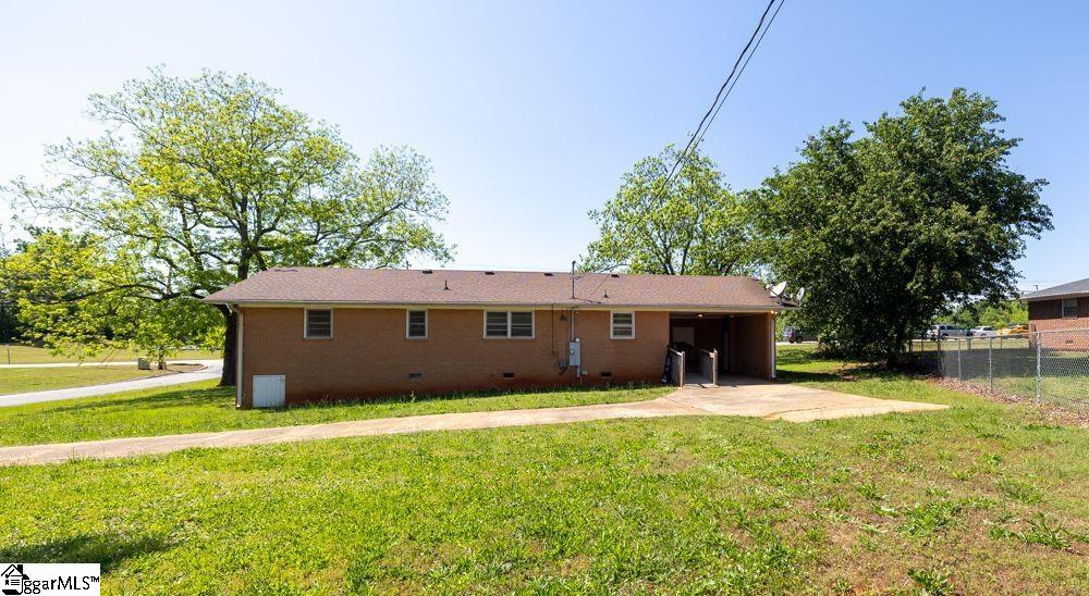 2403 Dobbins Bridge Road Anderson, SC 29626