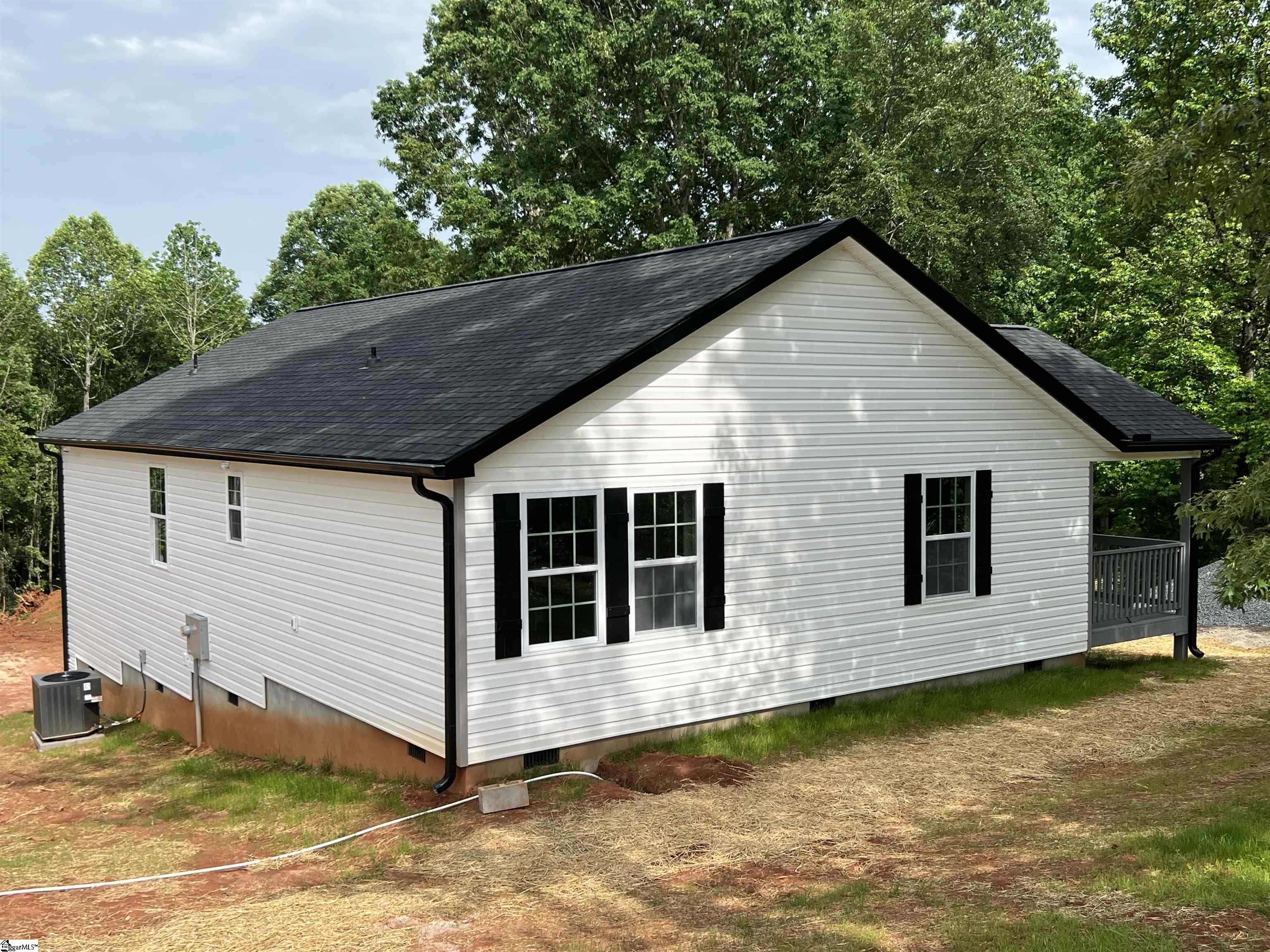 6219 Moorefield Memorial Highway Liberty, SC 29657