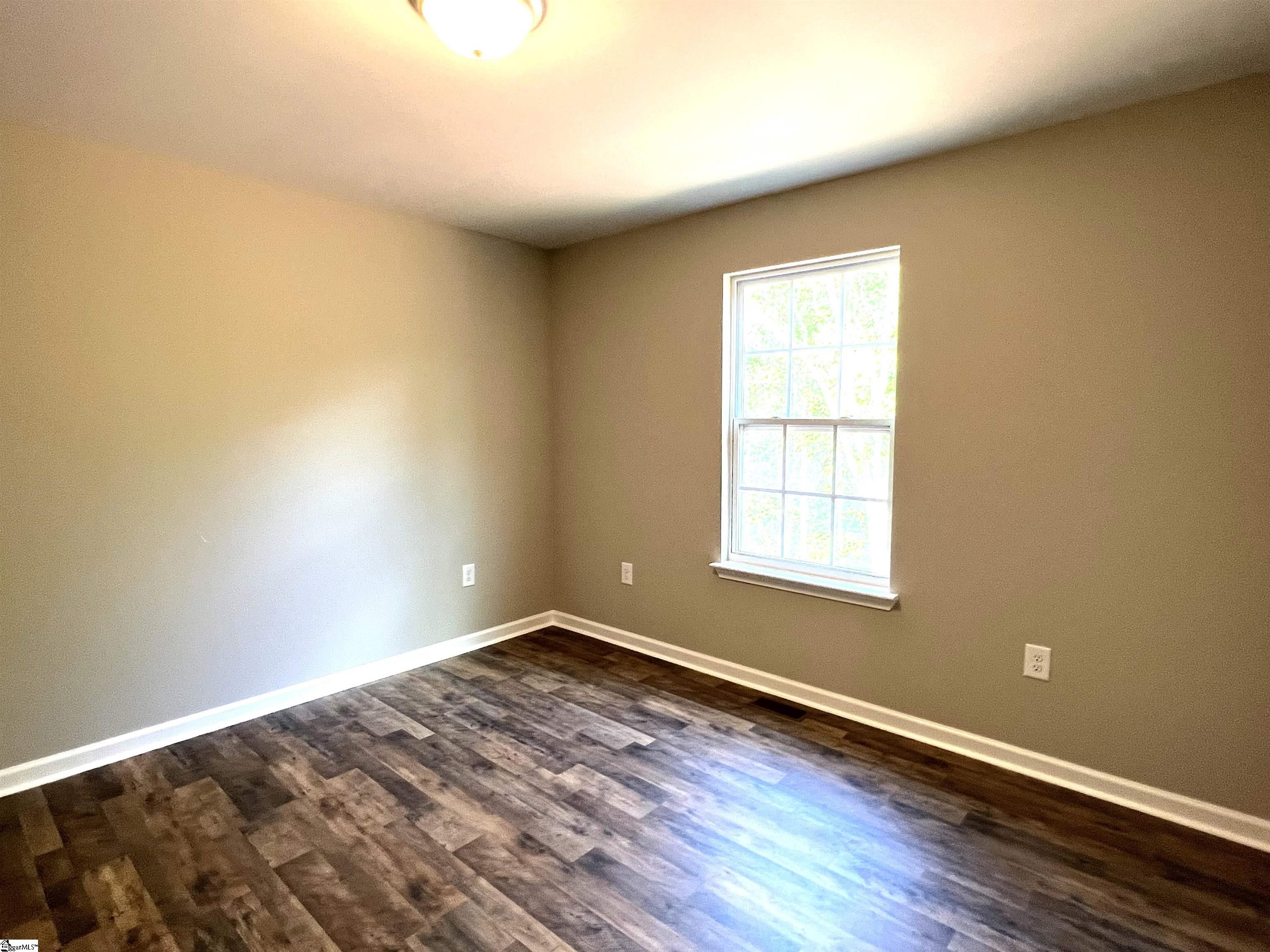 6221 Moorefield Memorial Highway Liberty, SC 29657