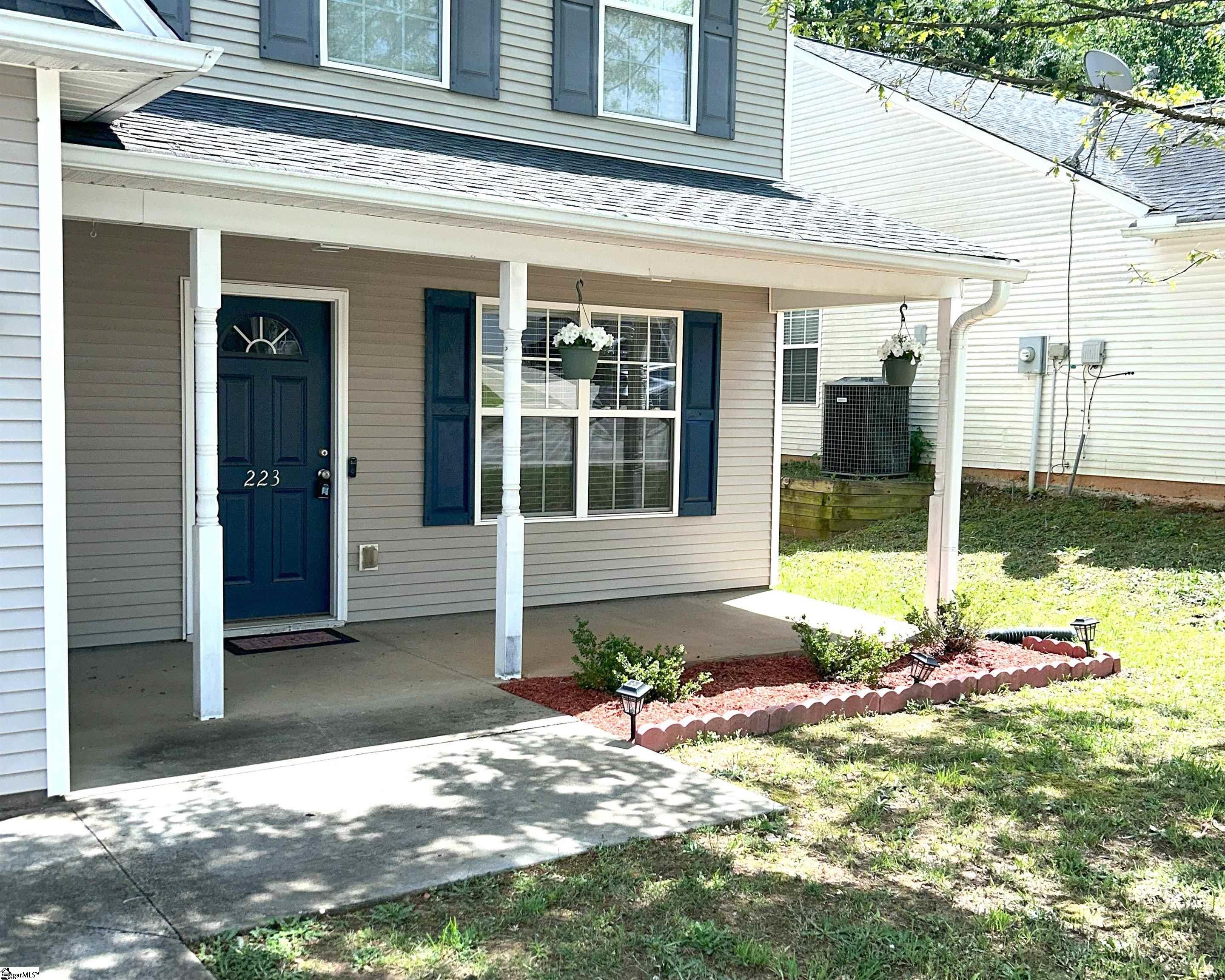 223 Stockbridge Drive Spartanburg, SC 29301
