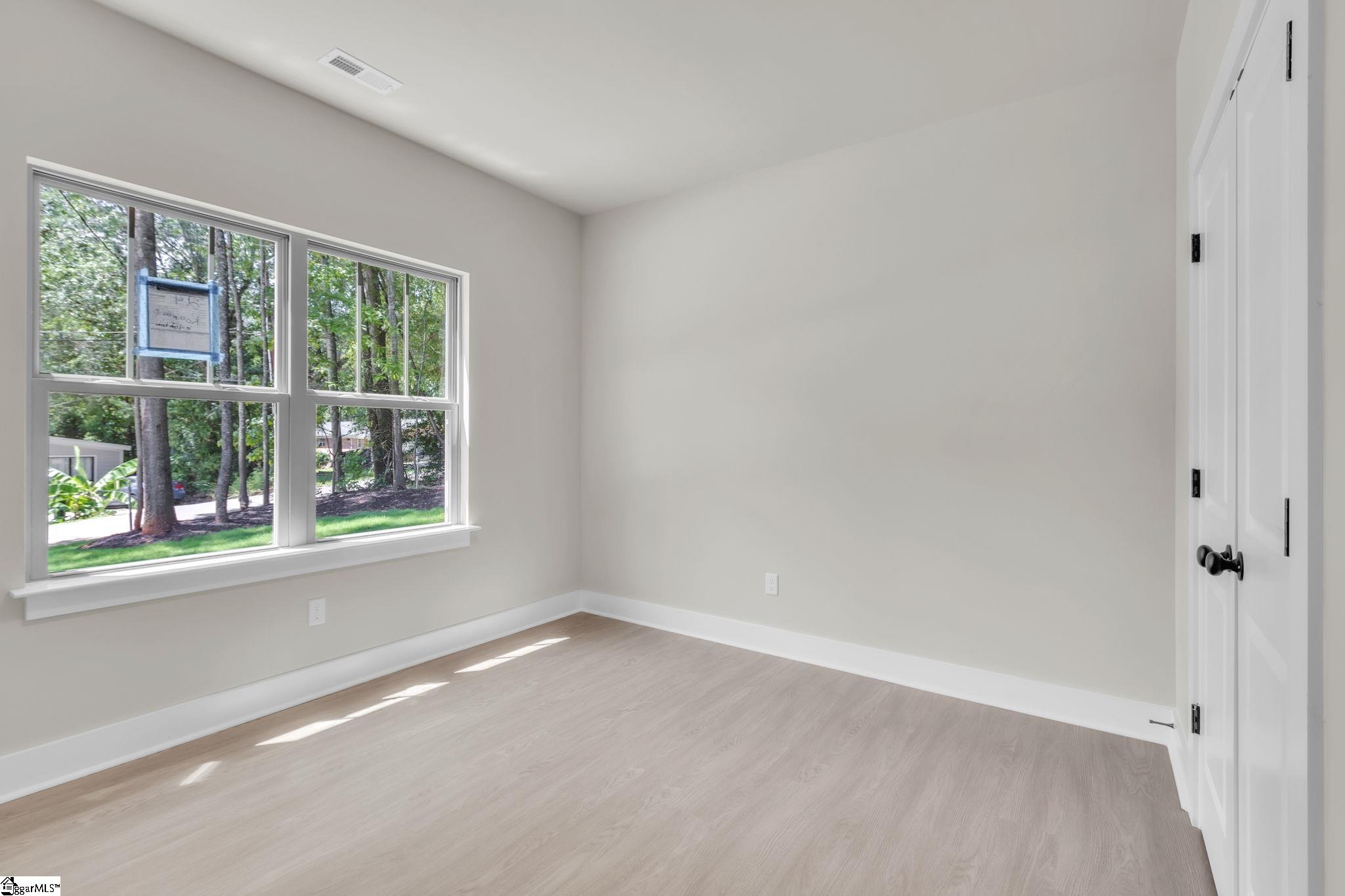 24 Robin Hood Road Taylors, SC 29687