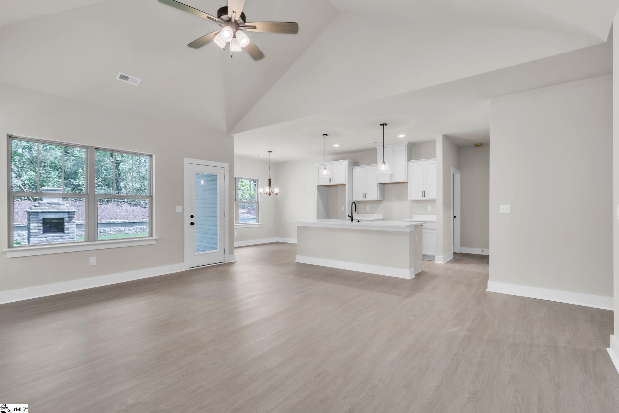 24 Robin Hood Road Taylors, SC 29687