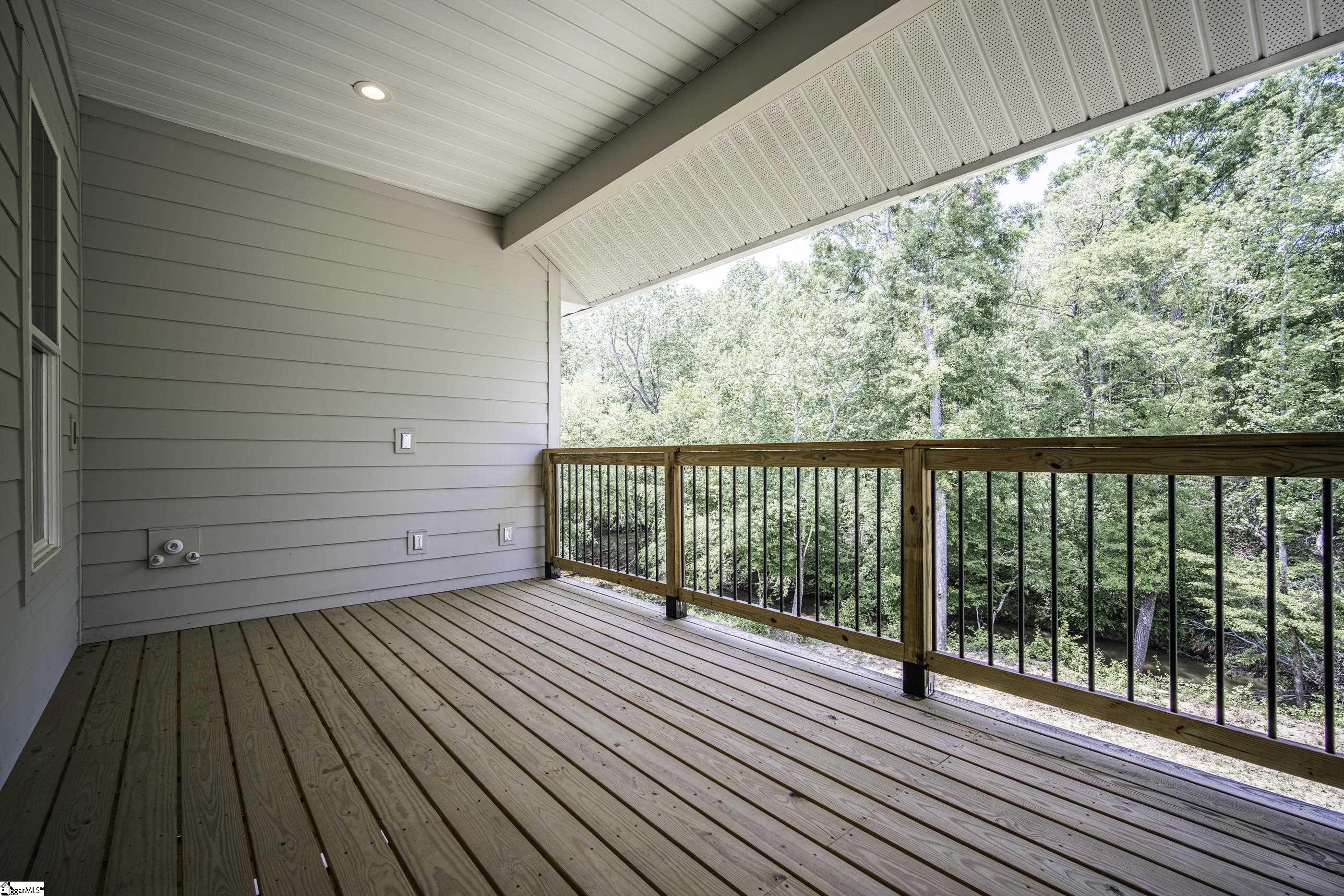 221 Wood River Way Taylors, SC 29687