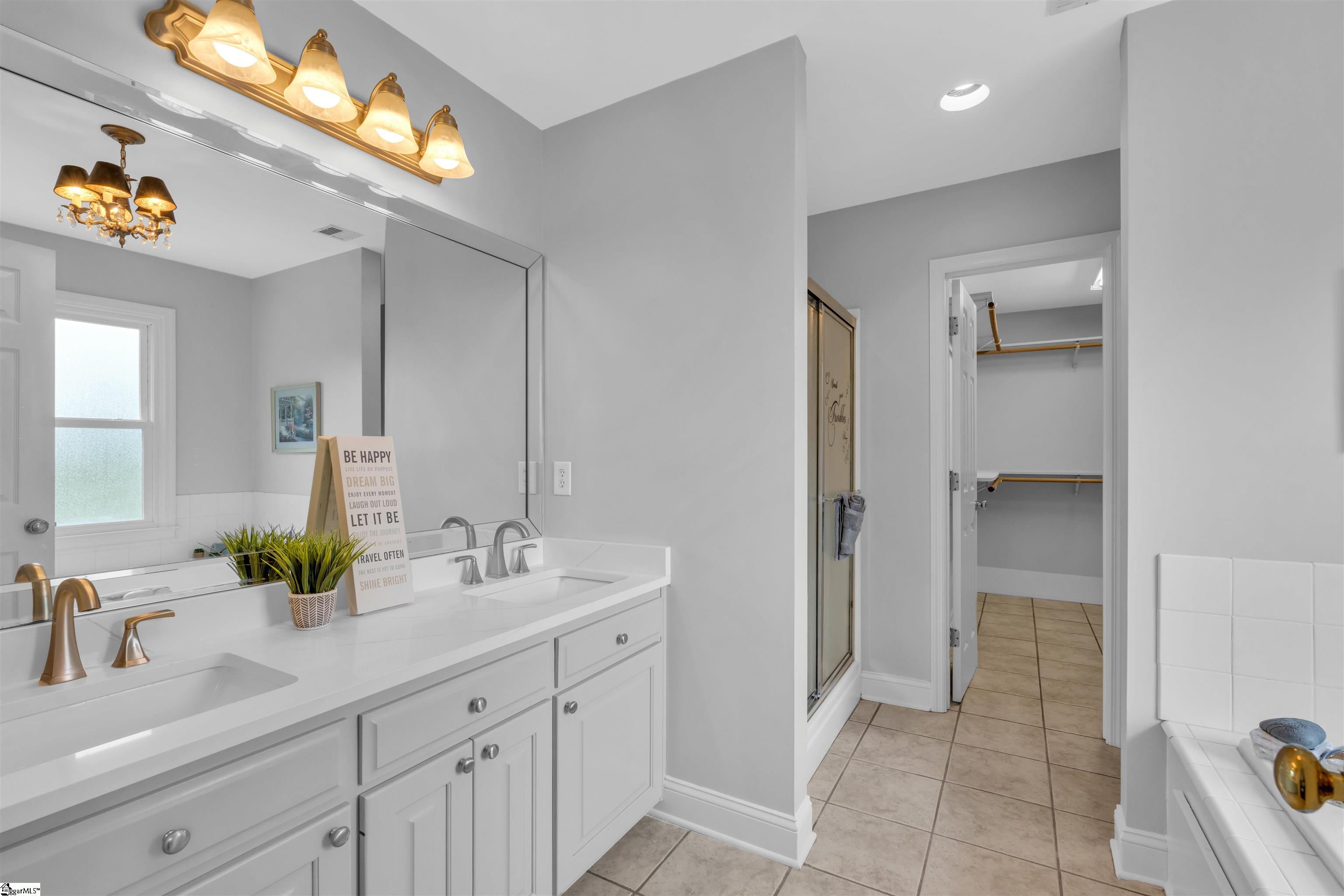 168 Lakeshore Drive Chesnee, SC 29323