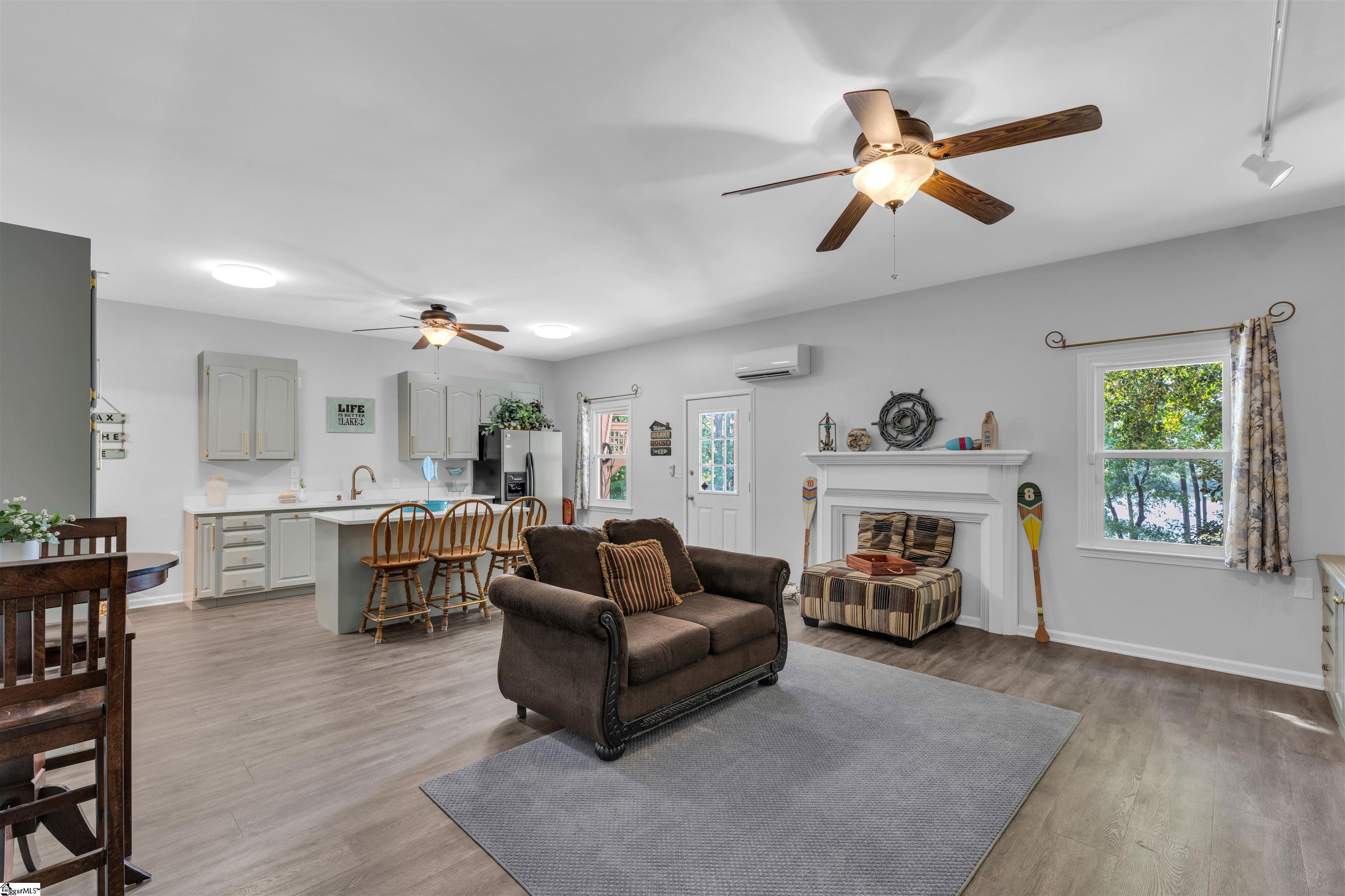168 Lakeshore Drive Chesnee, SC 29323