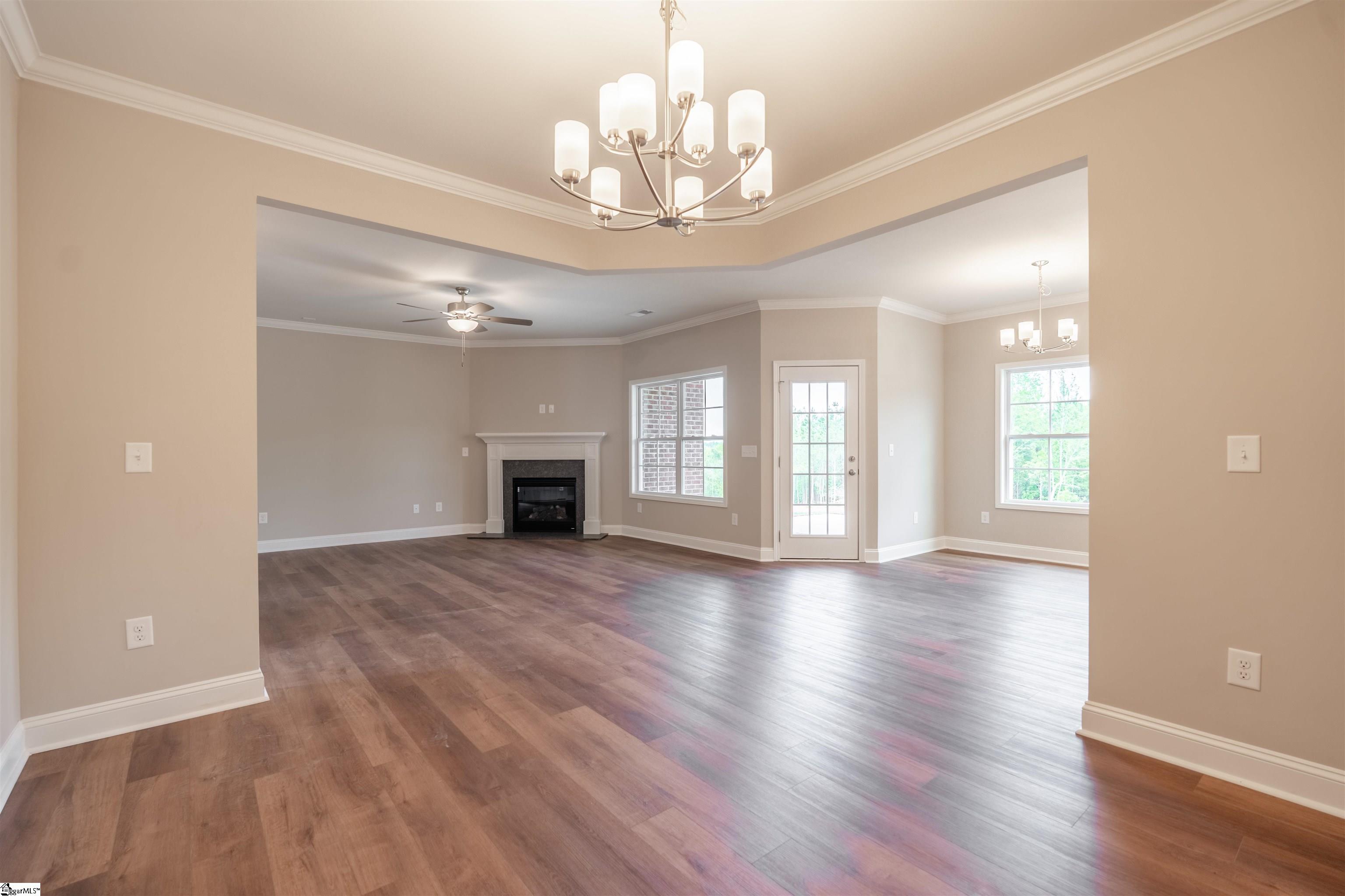 241 Carriage Gate Drive Wellford, SC 29385