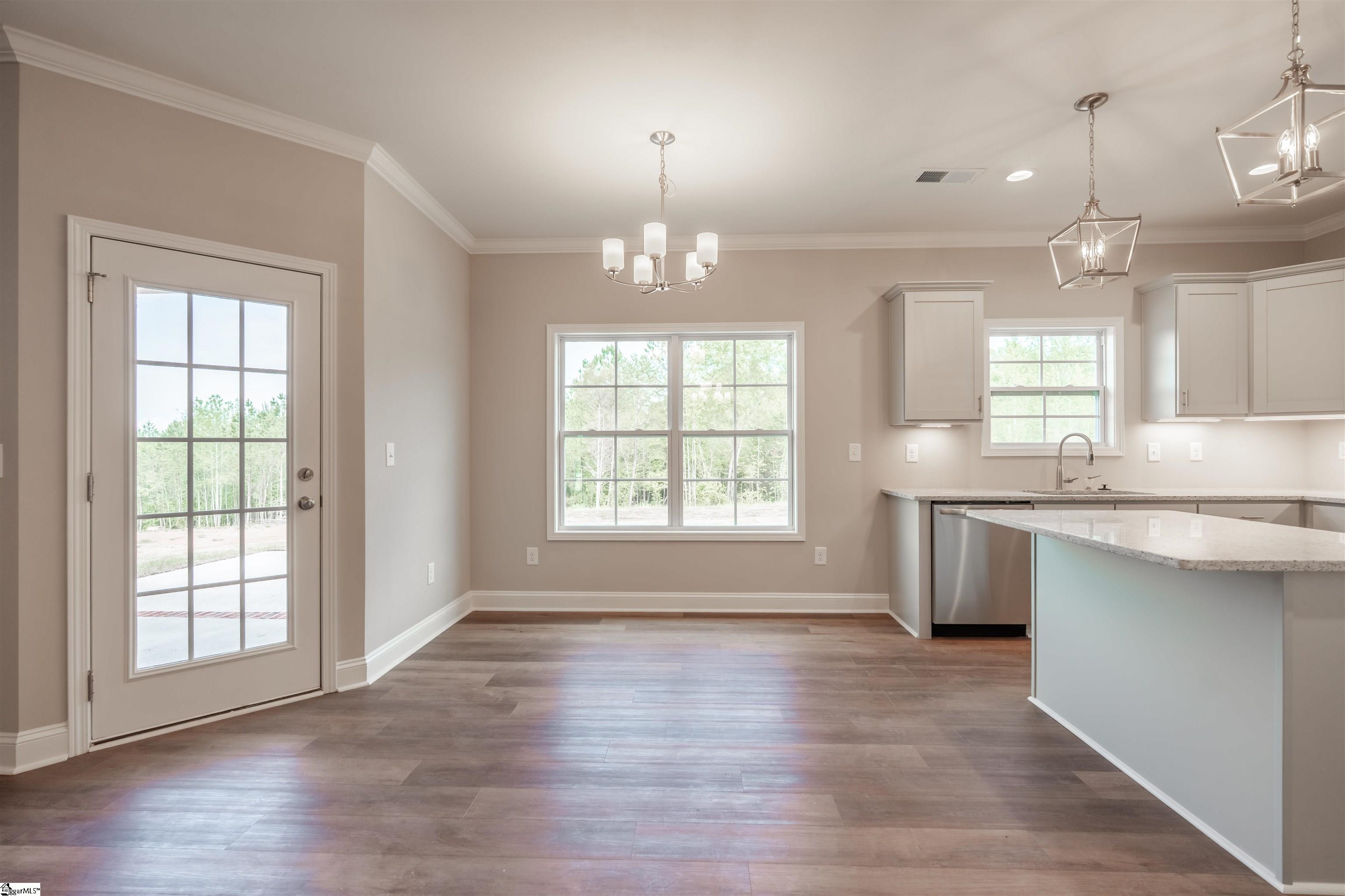 241 Carriage Gate Drive Wellford, SC 29385