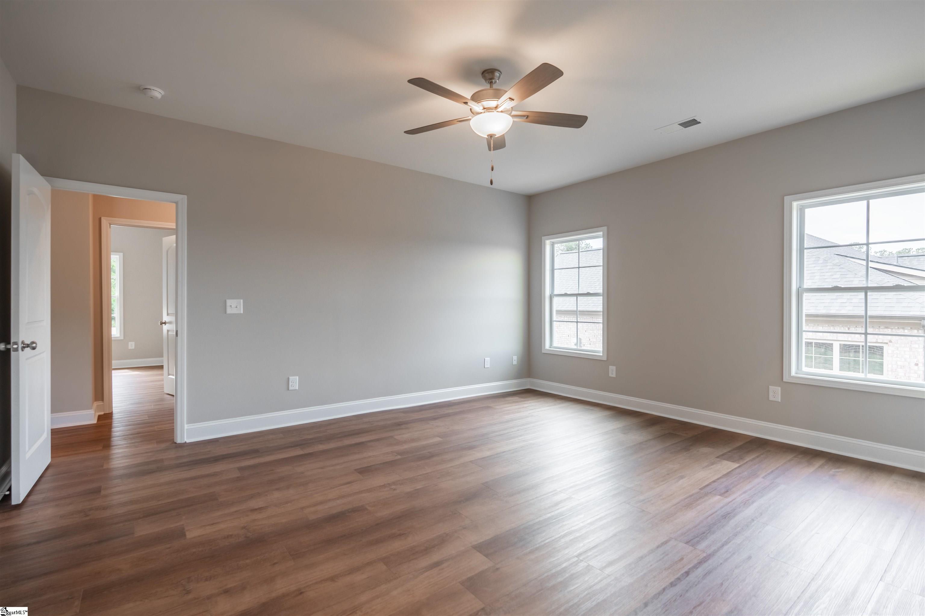 241 Carriage Gate Drive Wellford, SC 29385