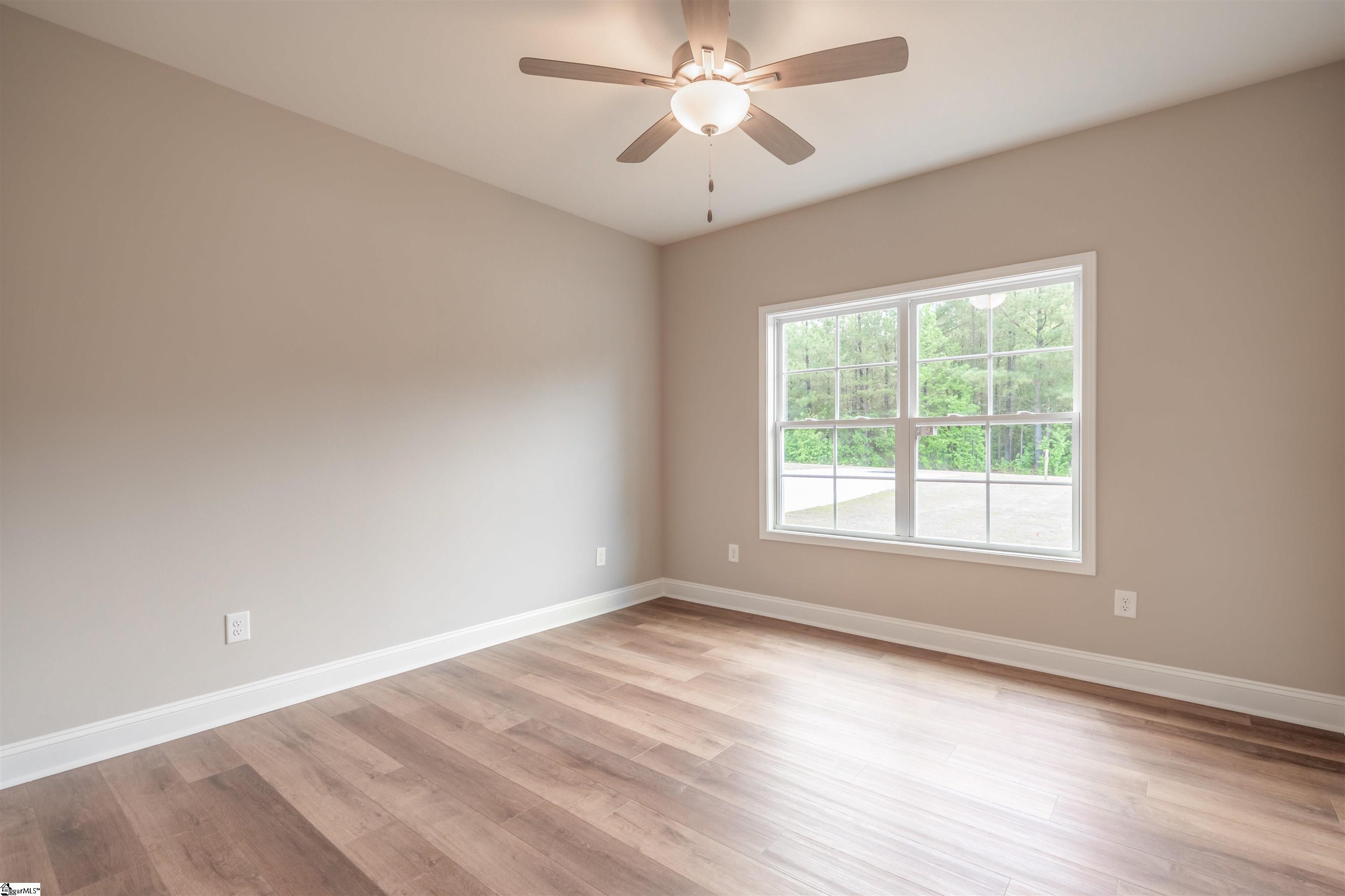 241 Carriage Gate Drive Wellford, SC 29385