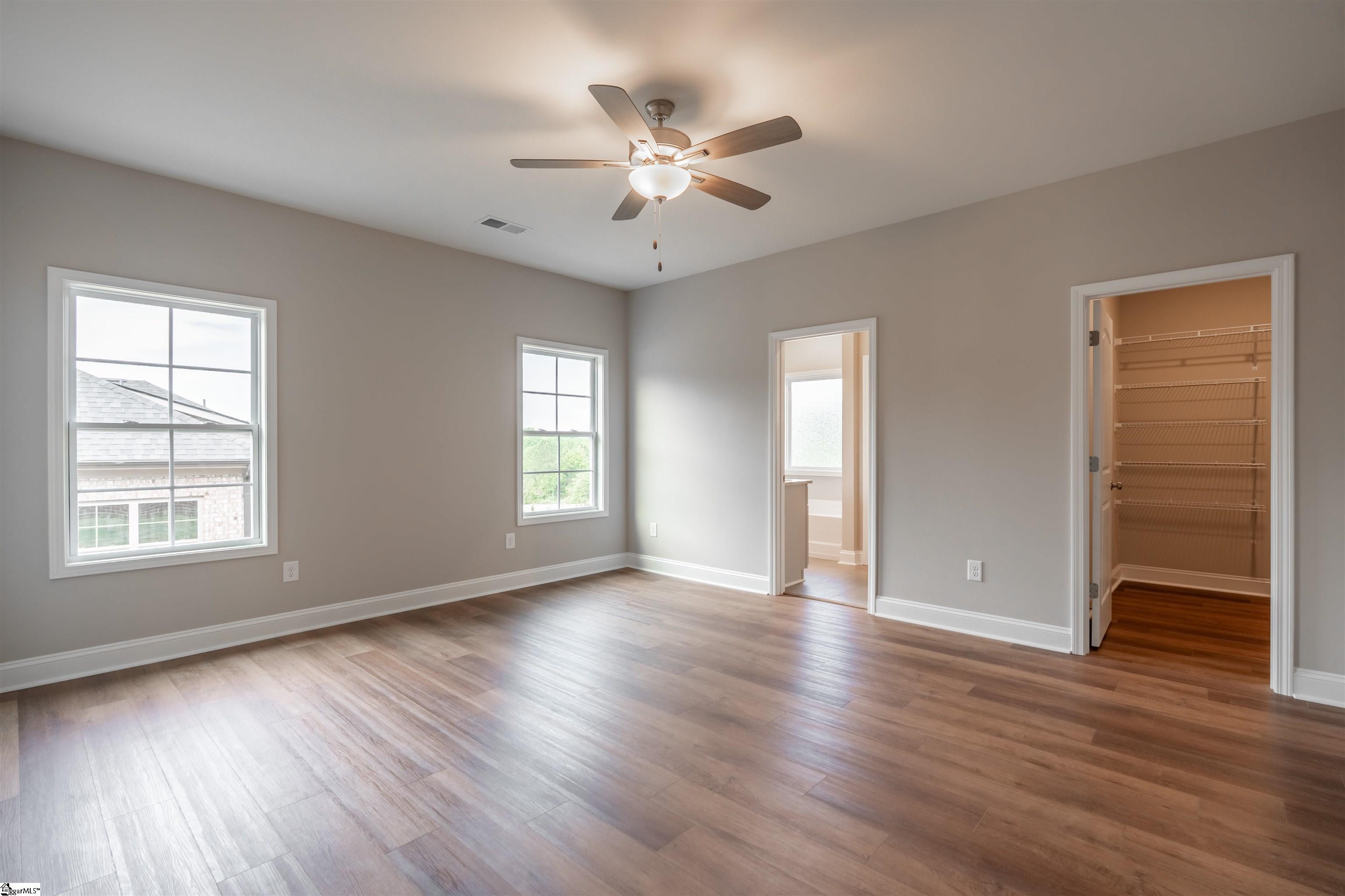 241 Carriage Gate Drive Wellford, SC 29385