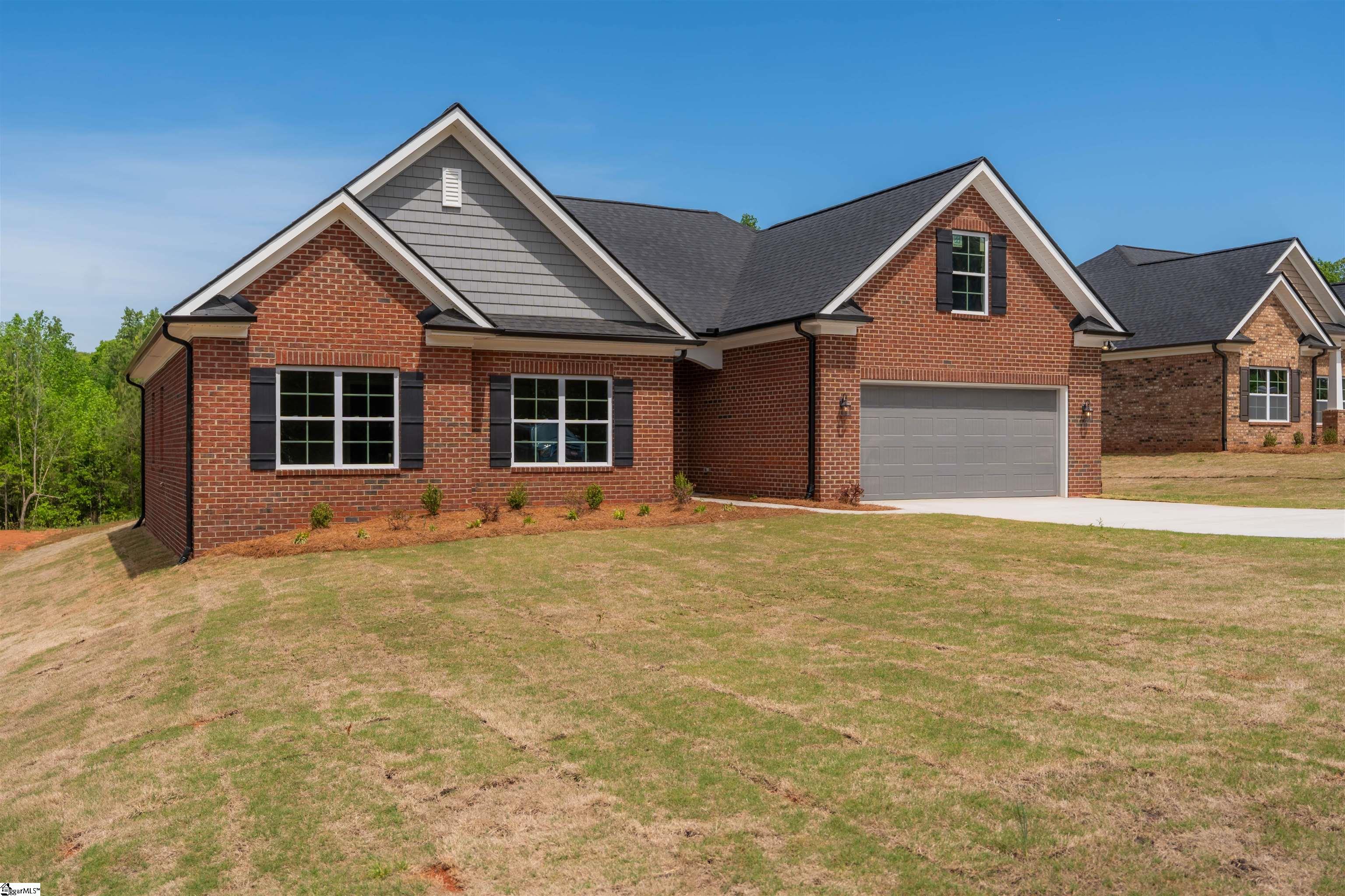 241 Carriage Gate Drive Wellford, SC 29385