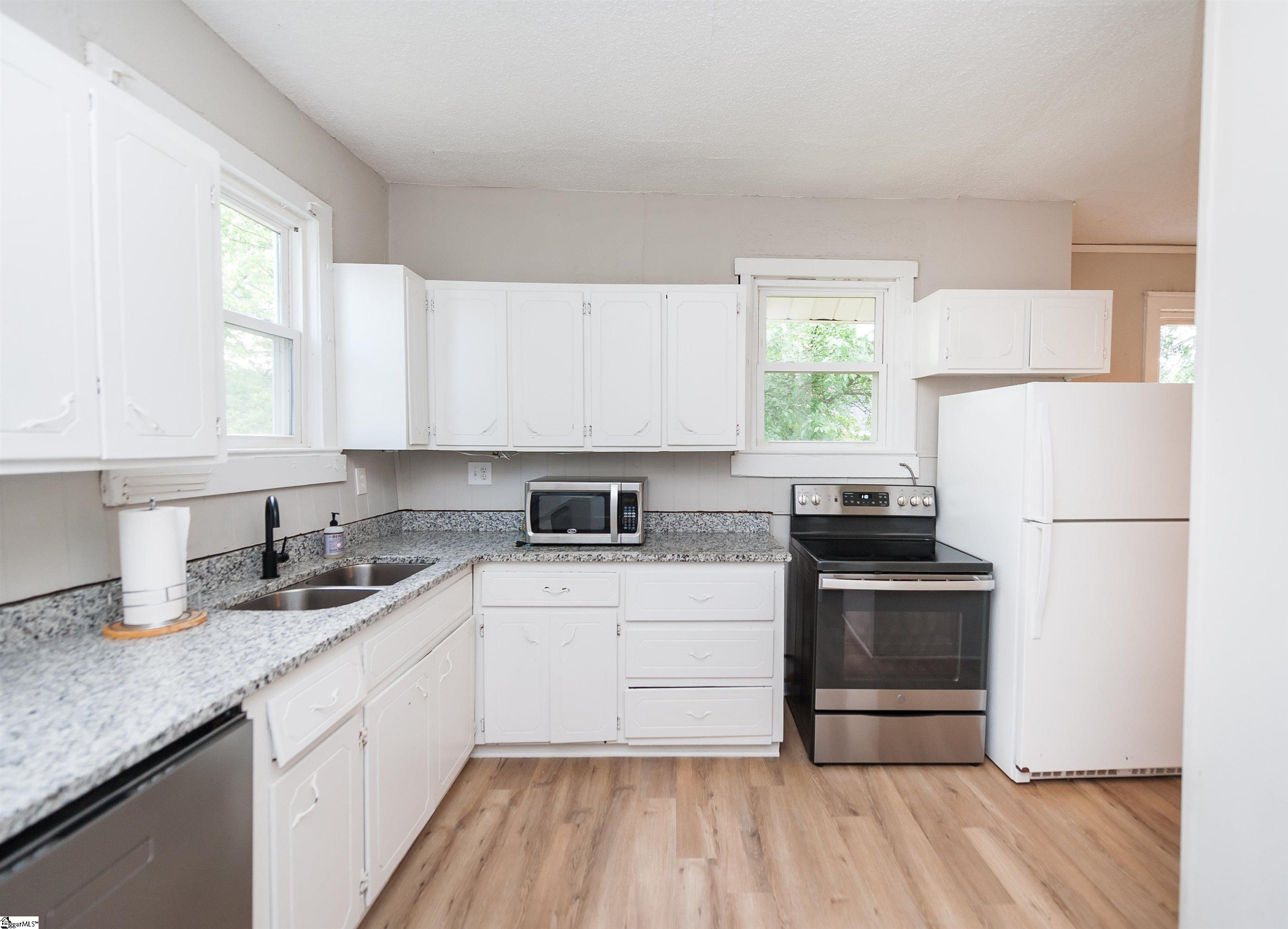 14 Damson Street Spartanburg, SC 29303