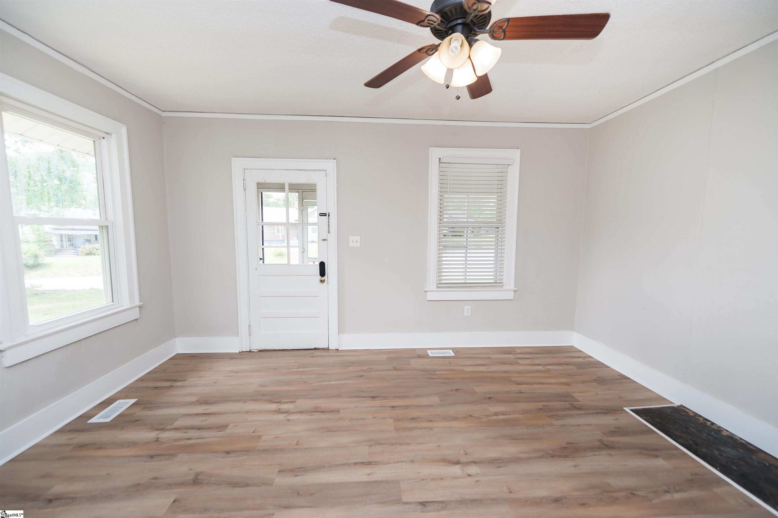 14 Damson Street Spartanburg, SC 29303