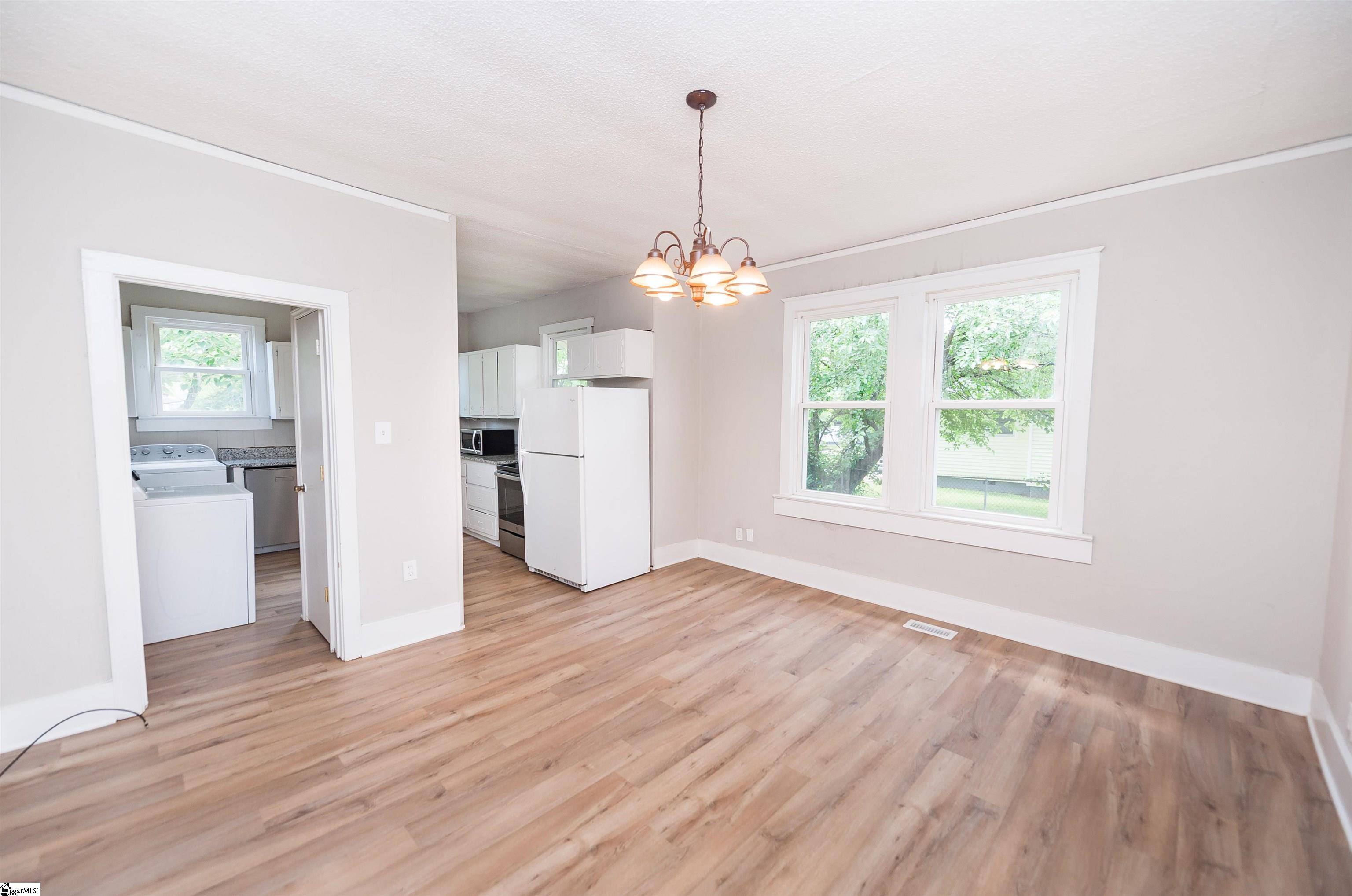 14 Damson Street Spartanburg, SC 29303