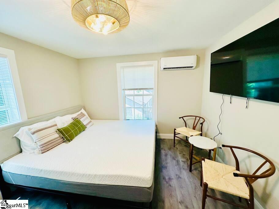 1 A Christopher Street Greenville, SC 29617